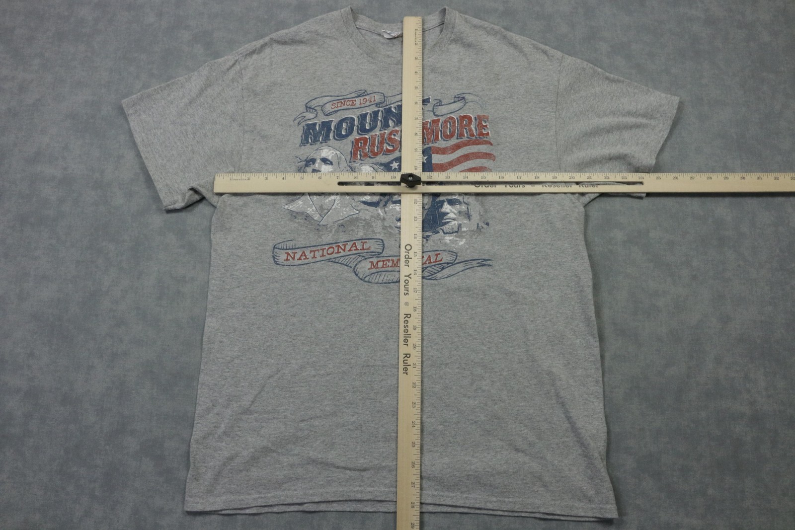 Delta Shirt Mens L Gray Mount Rushmore National Memorial Flag USA Graphic Tee gallery
