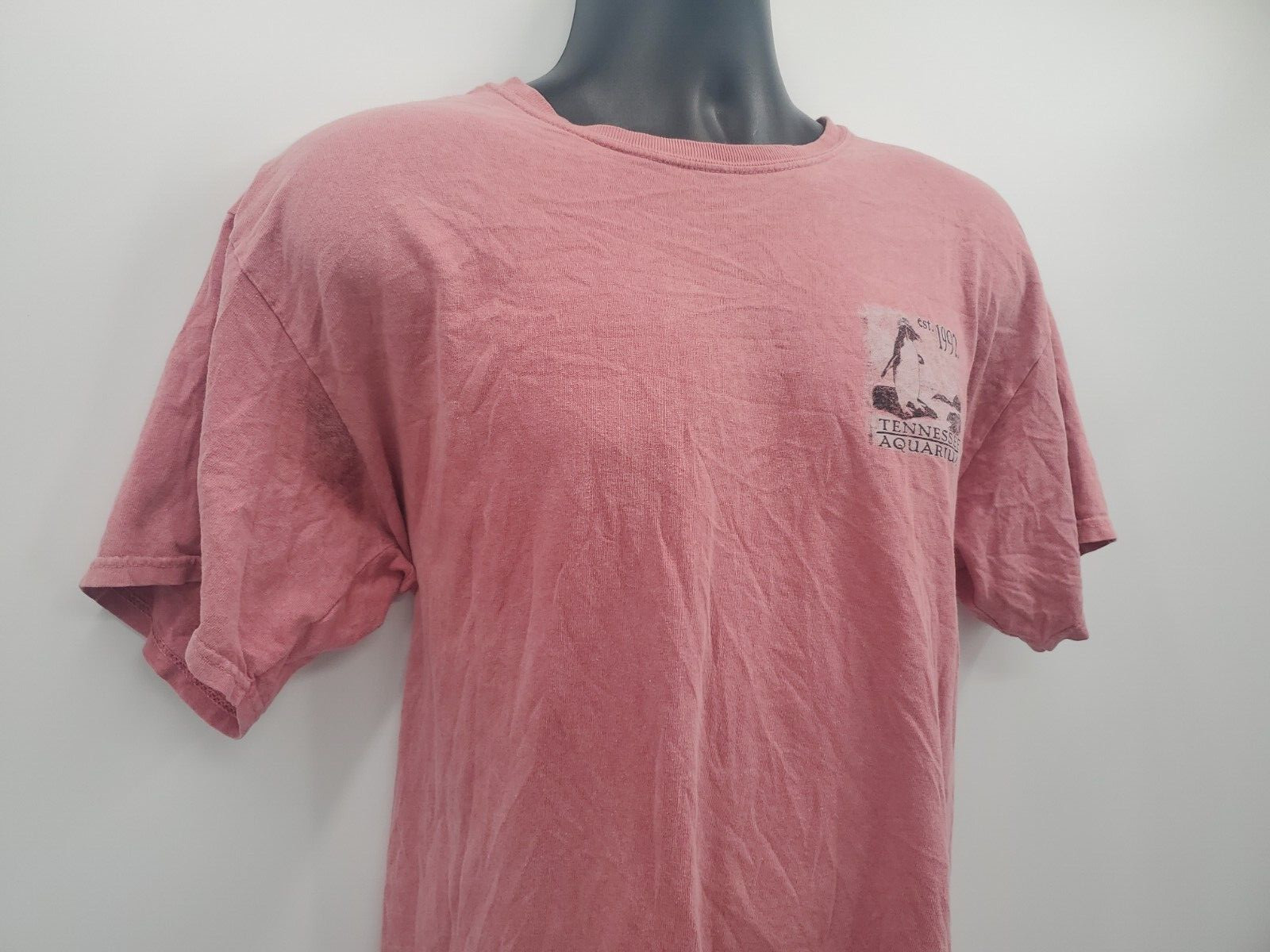 RFBF Men's Pre Shrunk Washed Pink "TENNESSEE AQUARIUM" Shirt Size Large gallery