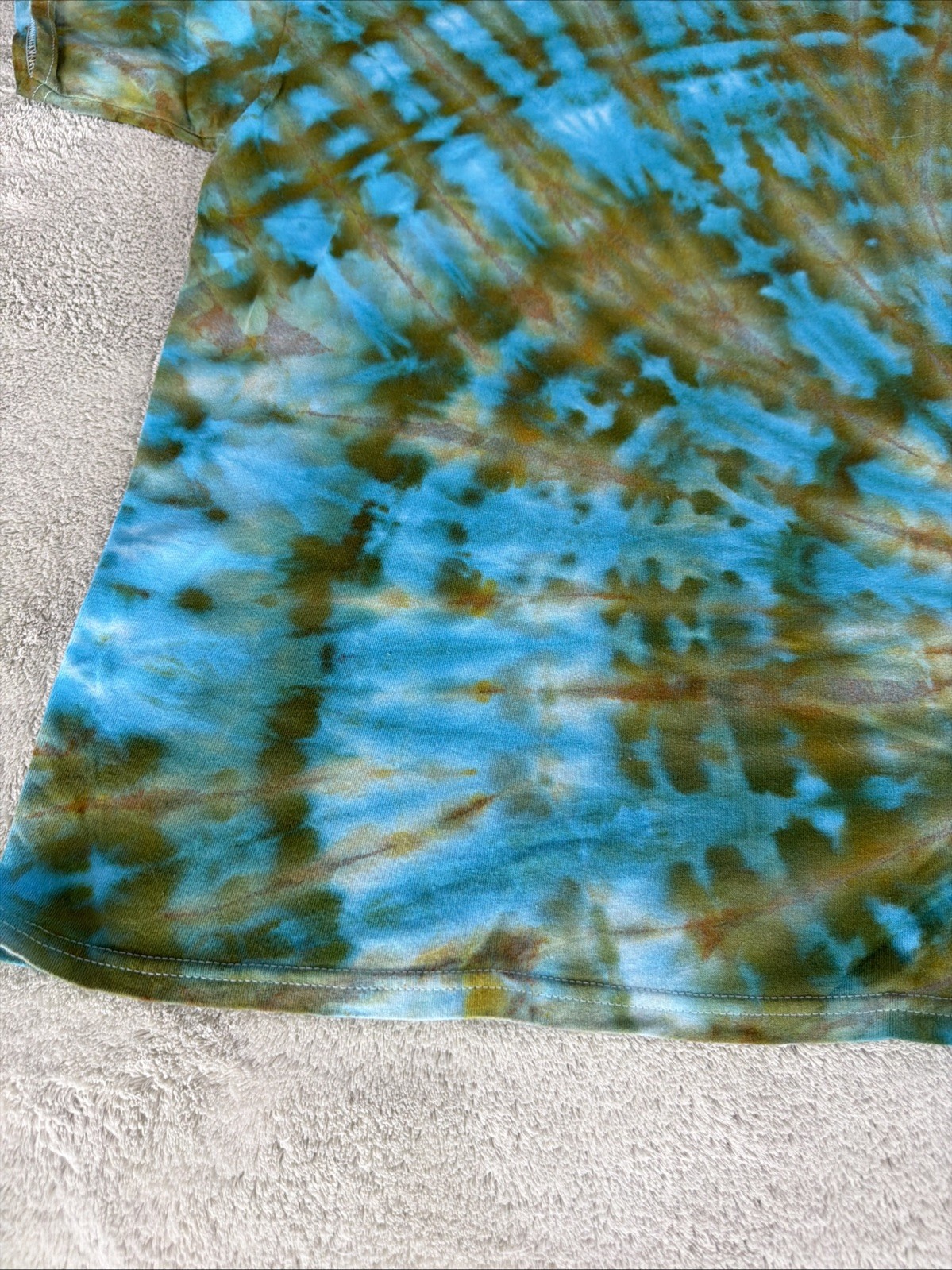 NEW Gildan Men’s Blue Green Brown Spiral Ice Tie Dye Short Sleeve Shirt 2XL XXL gallery
