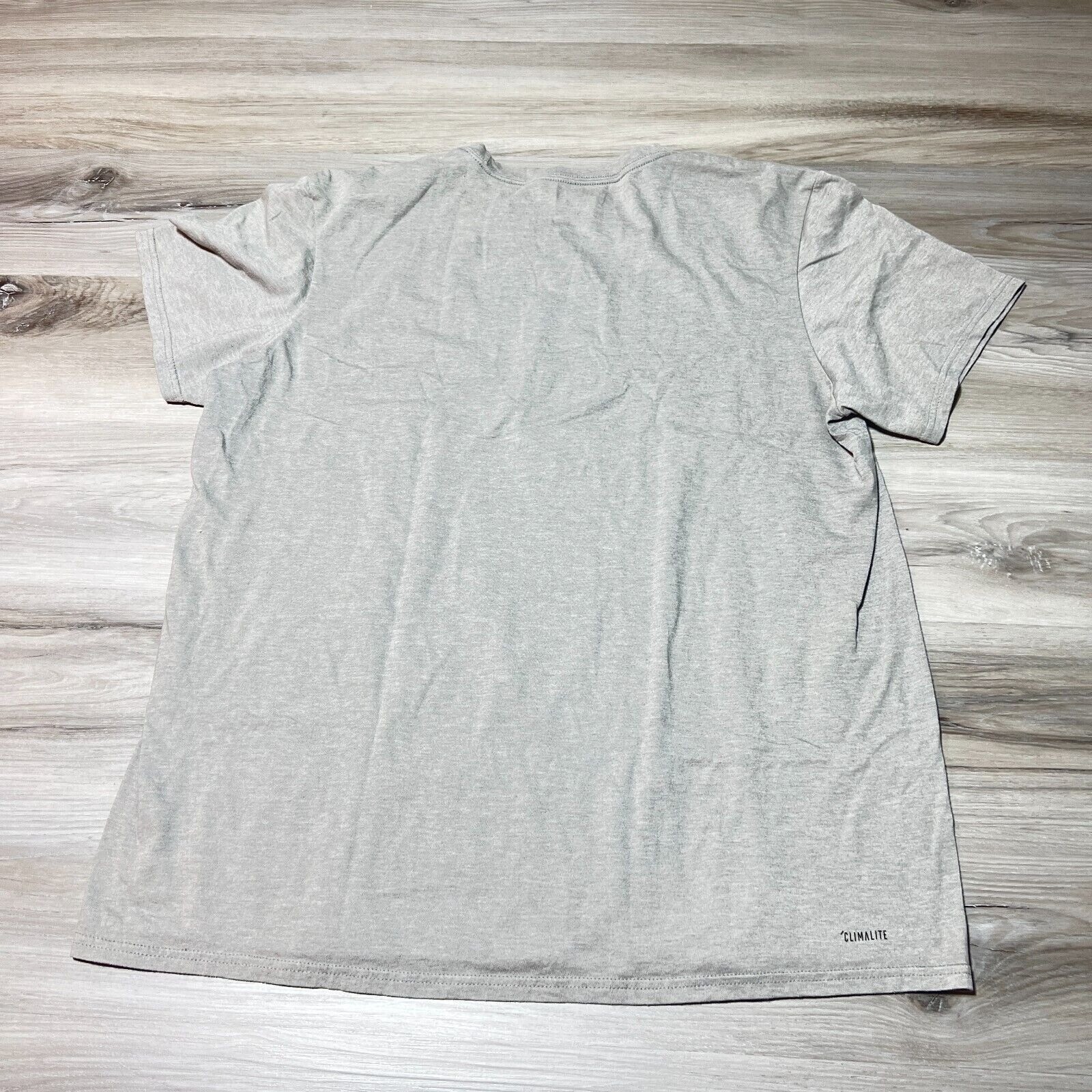 Adidas Shirt Mens XL Extra Large Light Gray Short Sleeve Athletic Go To Tee gallery