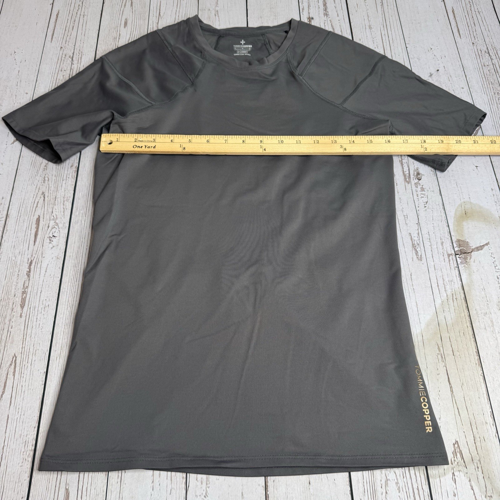 Tommie Copper Compression Shirt Mens Large 0873MR Shoulder Support Black Tee gallery
