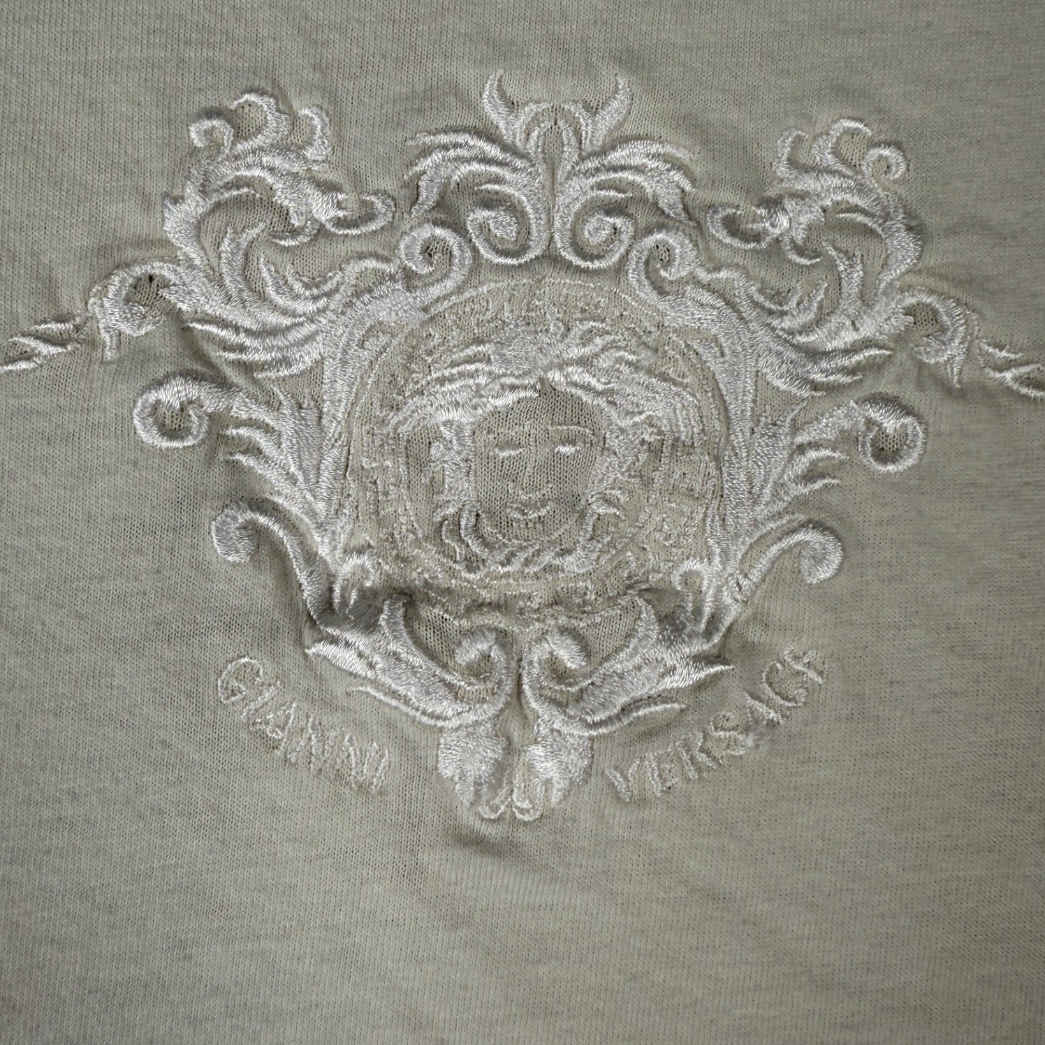 Vintage Gianni Versace Mens Cream Medusa Embroidered T Shirt Size Large gallery