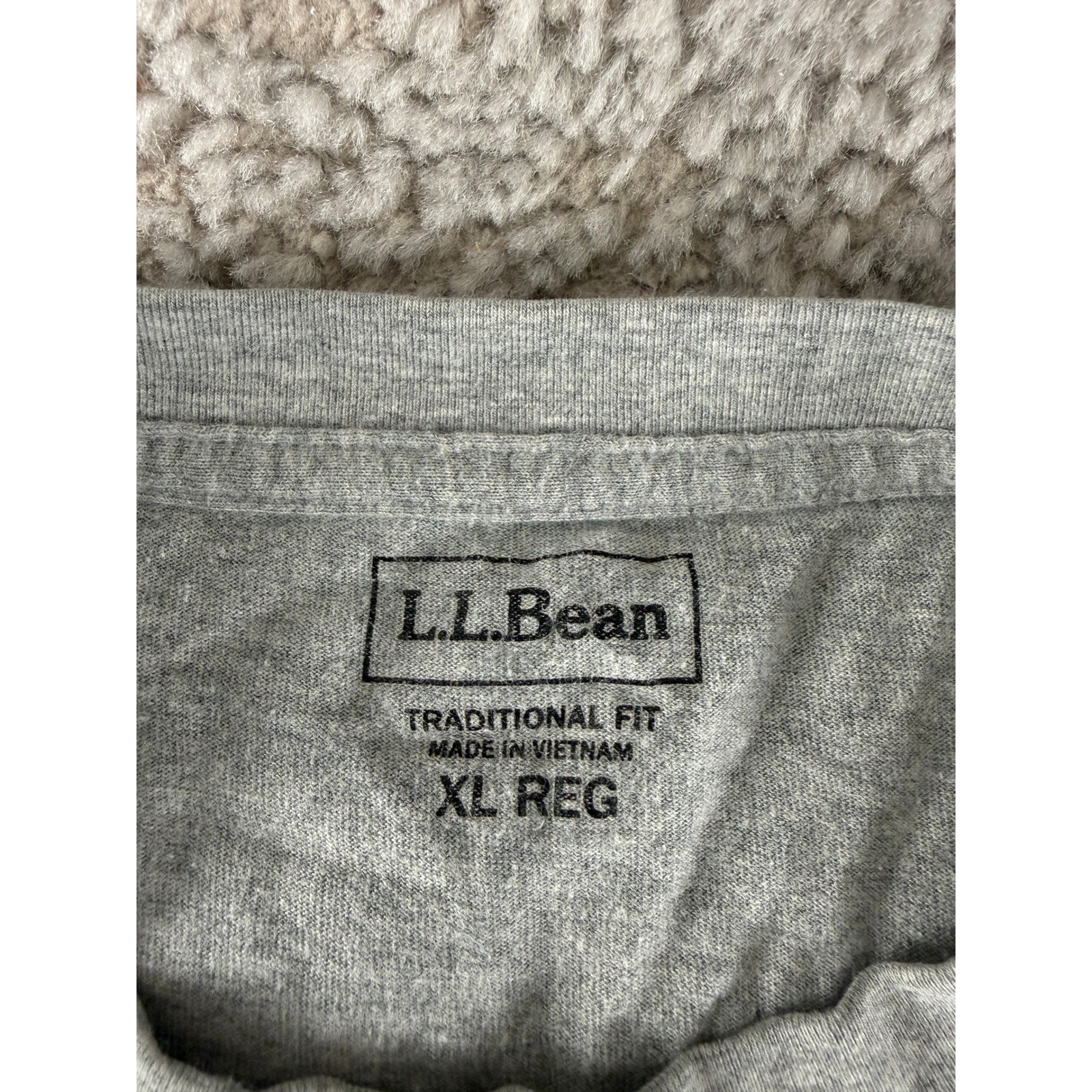 L.L.Bean Size XL Traditional Fit Cotton Essential T-Shirt Gray Short Sleeve Mens gallery