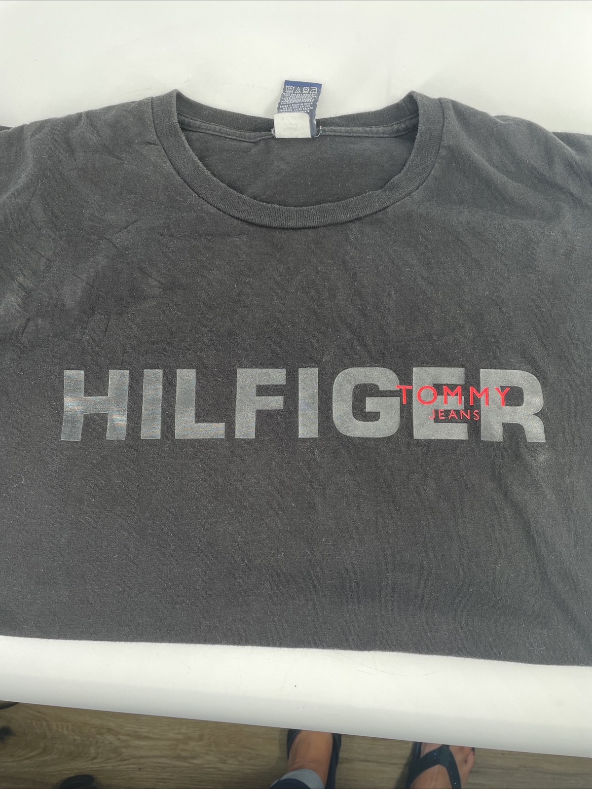 Tommy Hilfiger Jeans Spellout Logo Mens XL Graphic Black T-Shirt Vintage Black gallery
