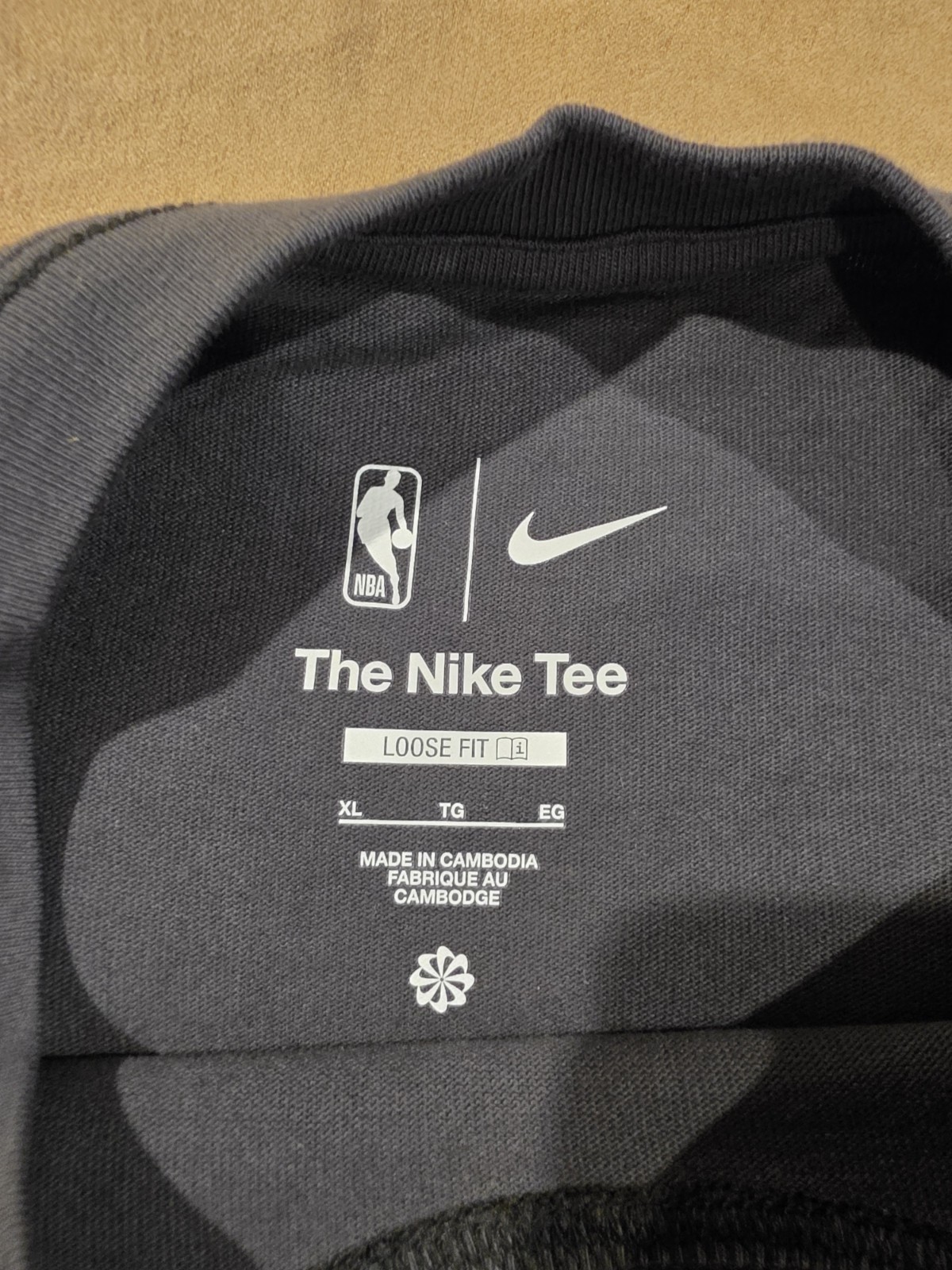 Nike Adult 2026 NBA Champions New York Knicks On-Court Crystal Locker T-Shirt XL gallery