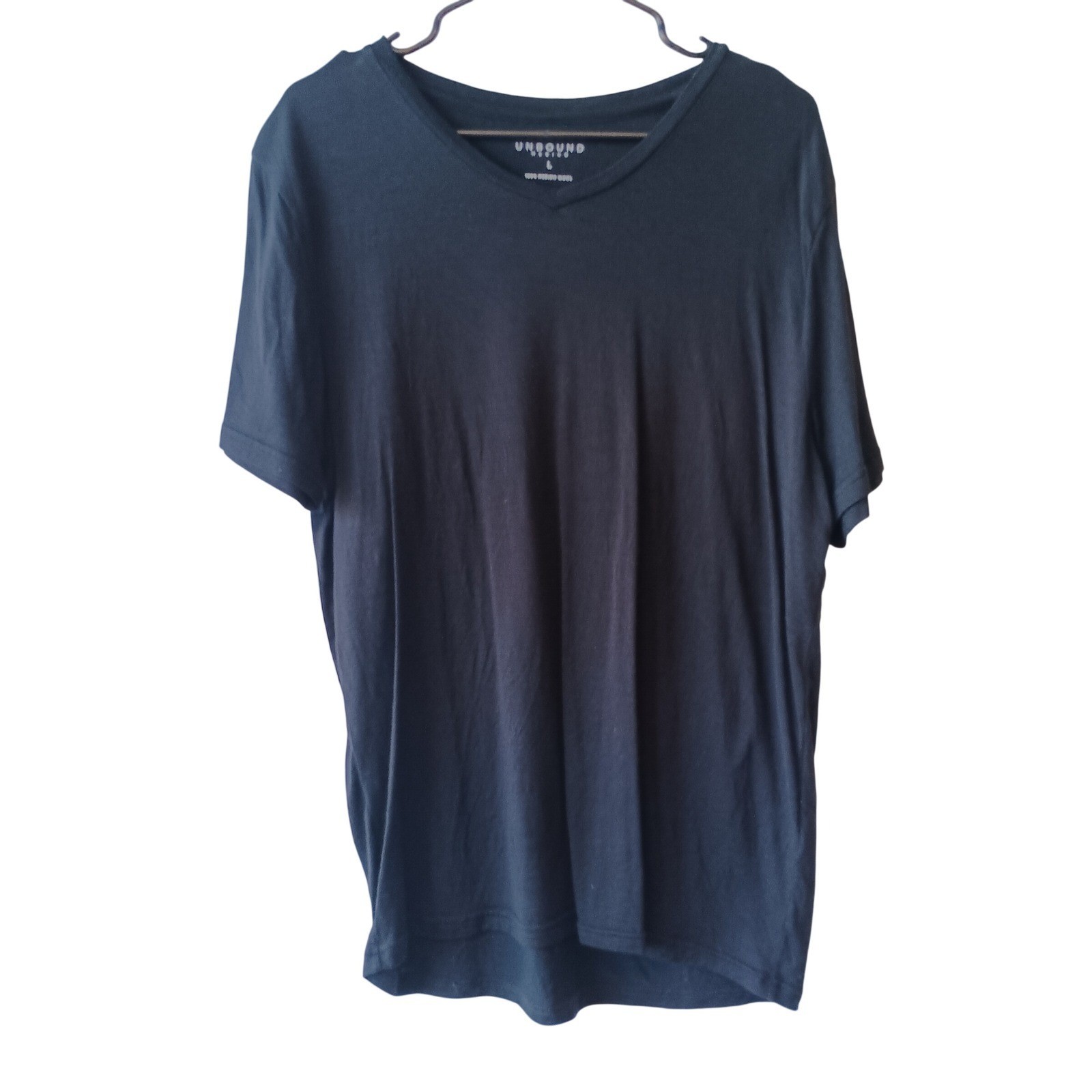 Unbound Merino Men's Black 100% Merino Wool V-Neck T-Shirt Size L gallery