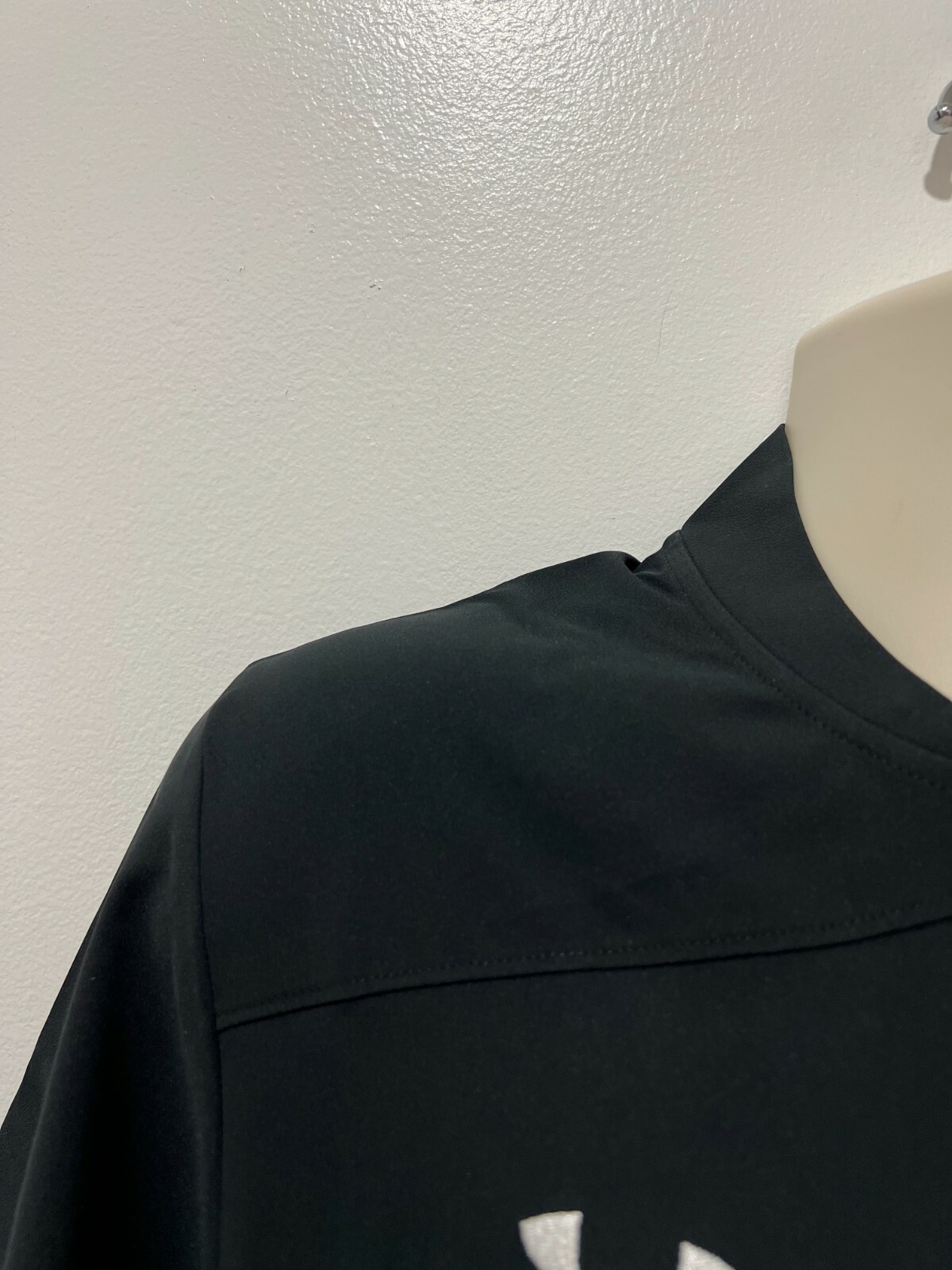 Under Armour Storm Men's Size S Black 1/4 Zip Short Sleeve Team Locker Shirt NWT gallery
