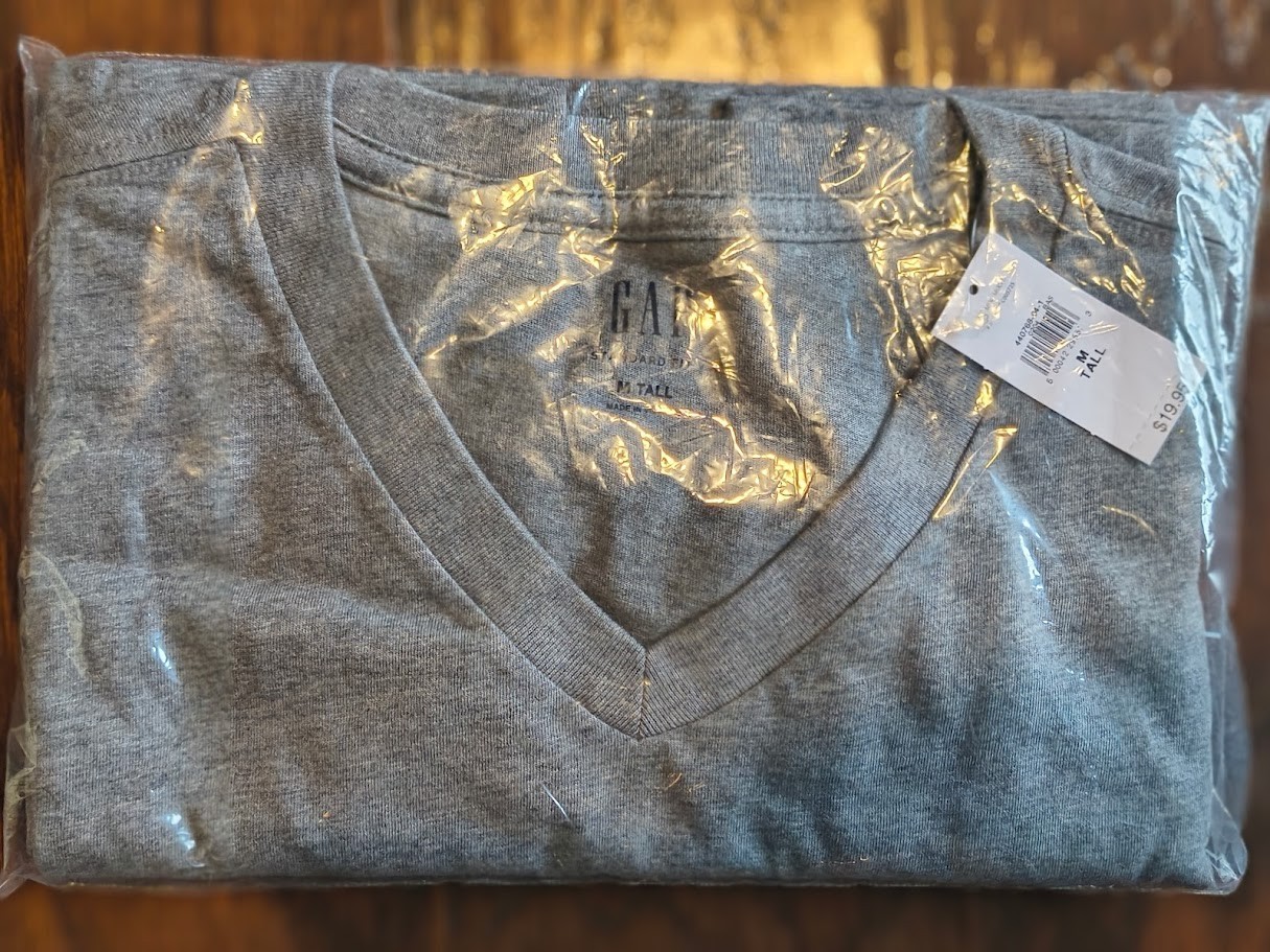 Gap Classic V-Neck Men’s Size M Tall Medium Heather Grey T-Shirt NWT
