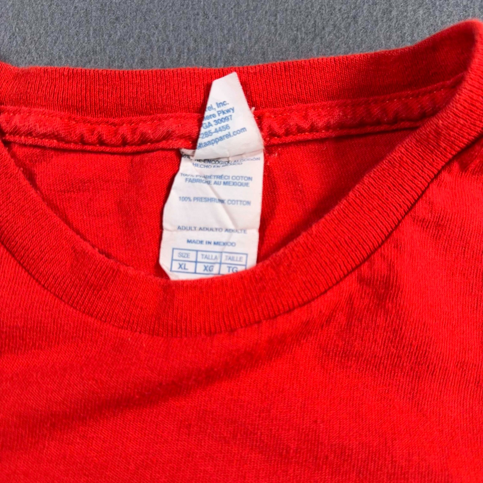 NCAA Ritz Cracker T-Shirt - X-Large Red College Football Good Condition! Mens XL gallery