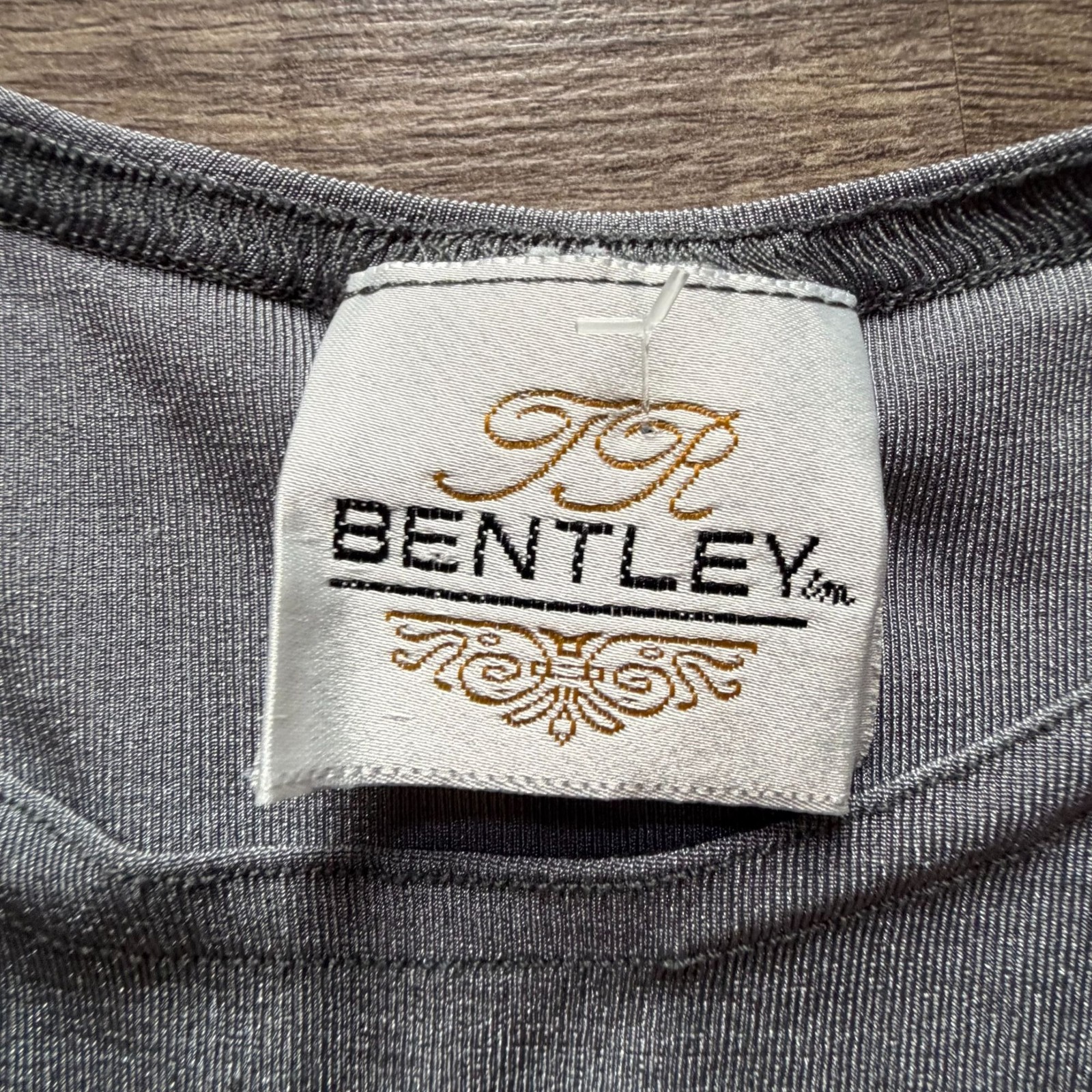 Bentley Mens Grey Short Sleeve T-Shirt Large Nylon Blend Made In USA gallery