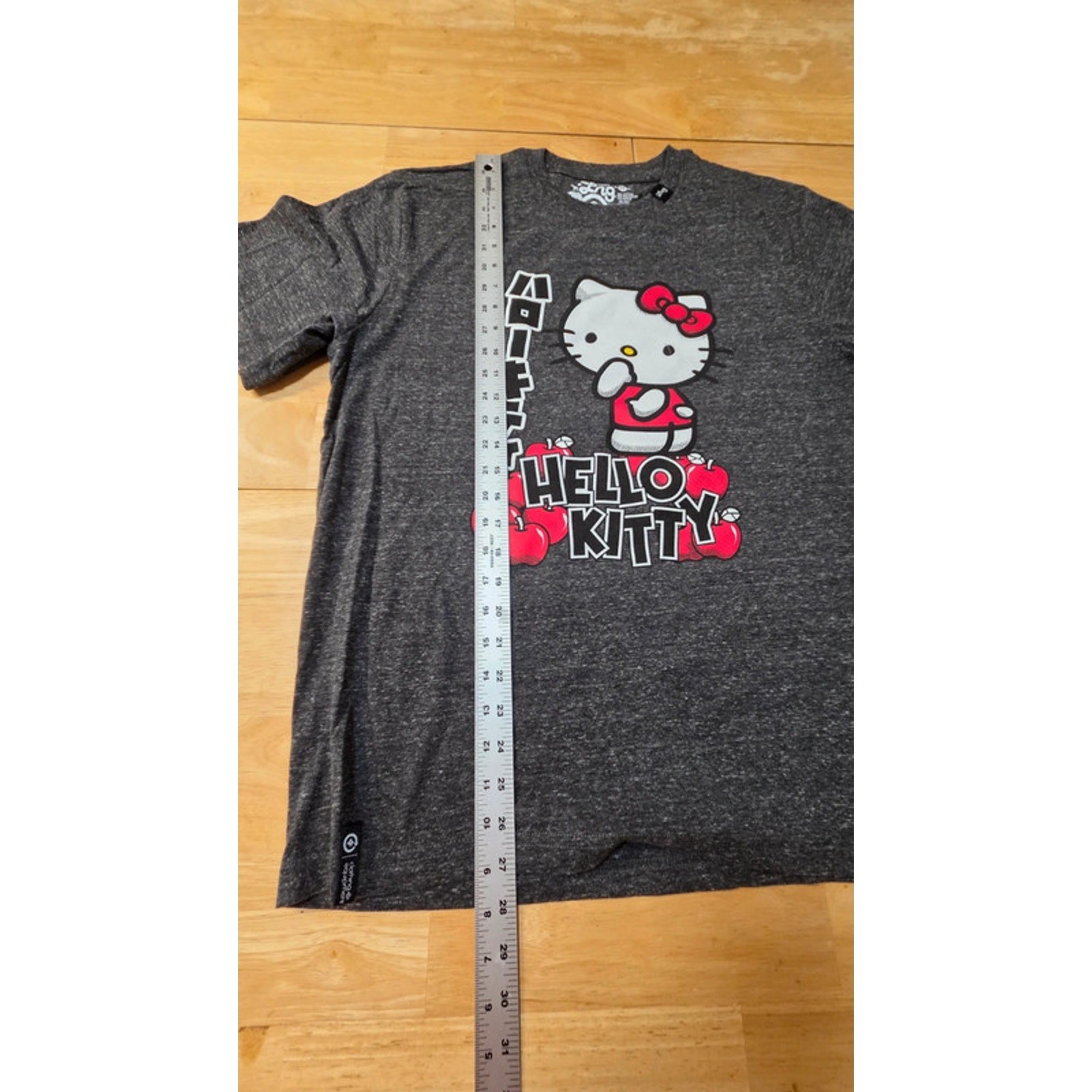 LRG Hello Kitty Apple Graphic Tee Gray Marled Sanrio Kawaii Shirt New Medium gallery