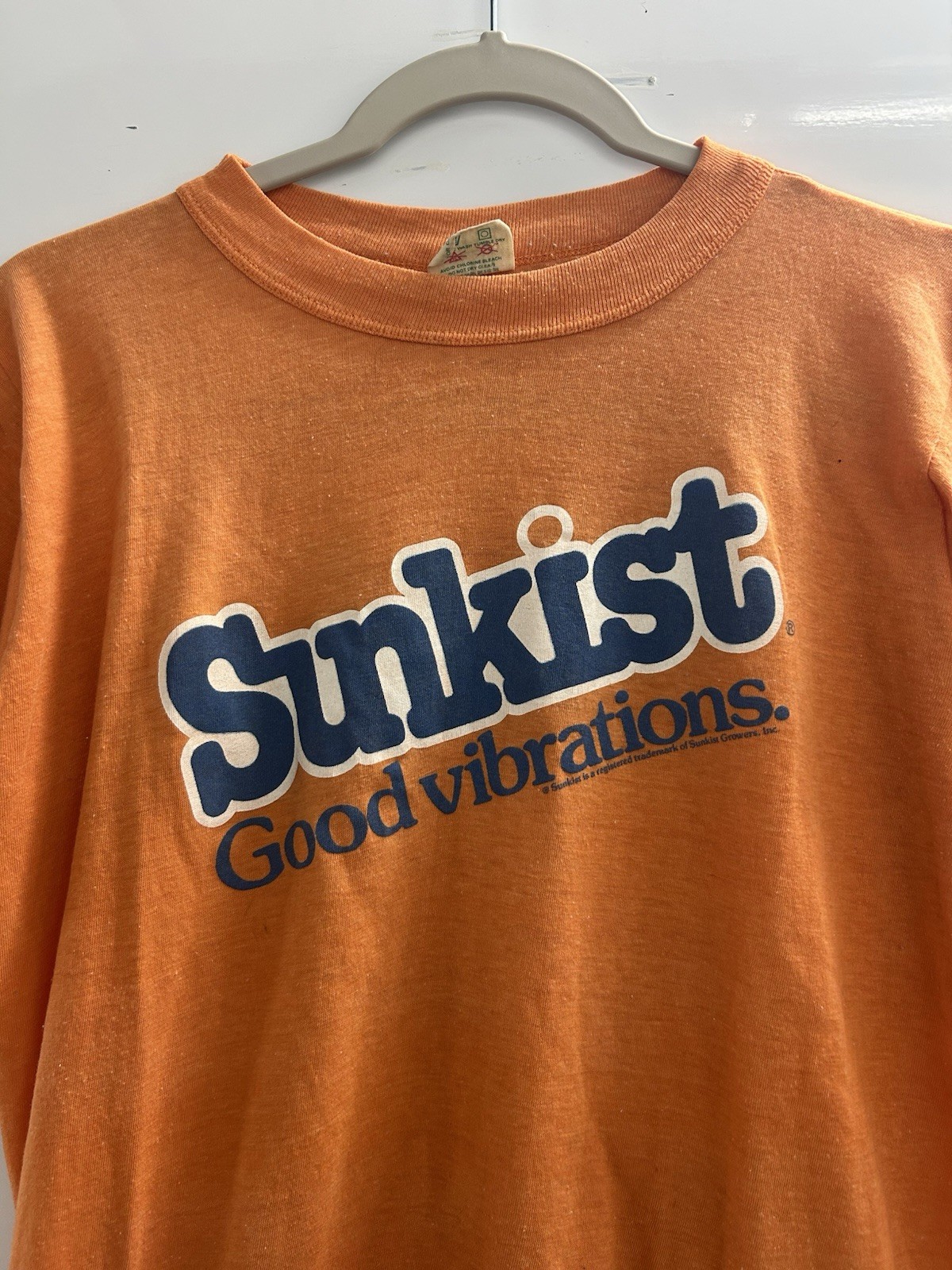 VTG 70s Sunkist Soda Promo T-shirt - Orange - Size - Large gallery