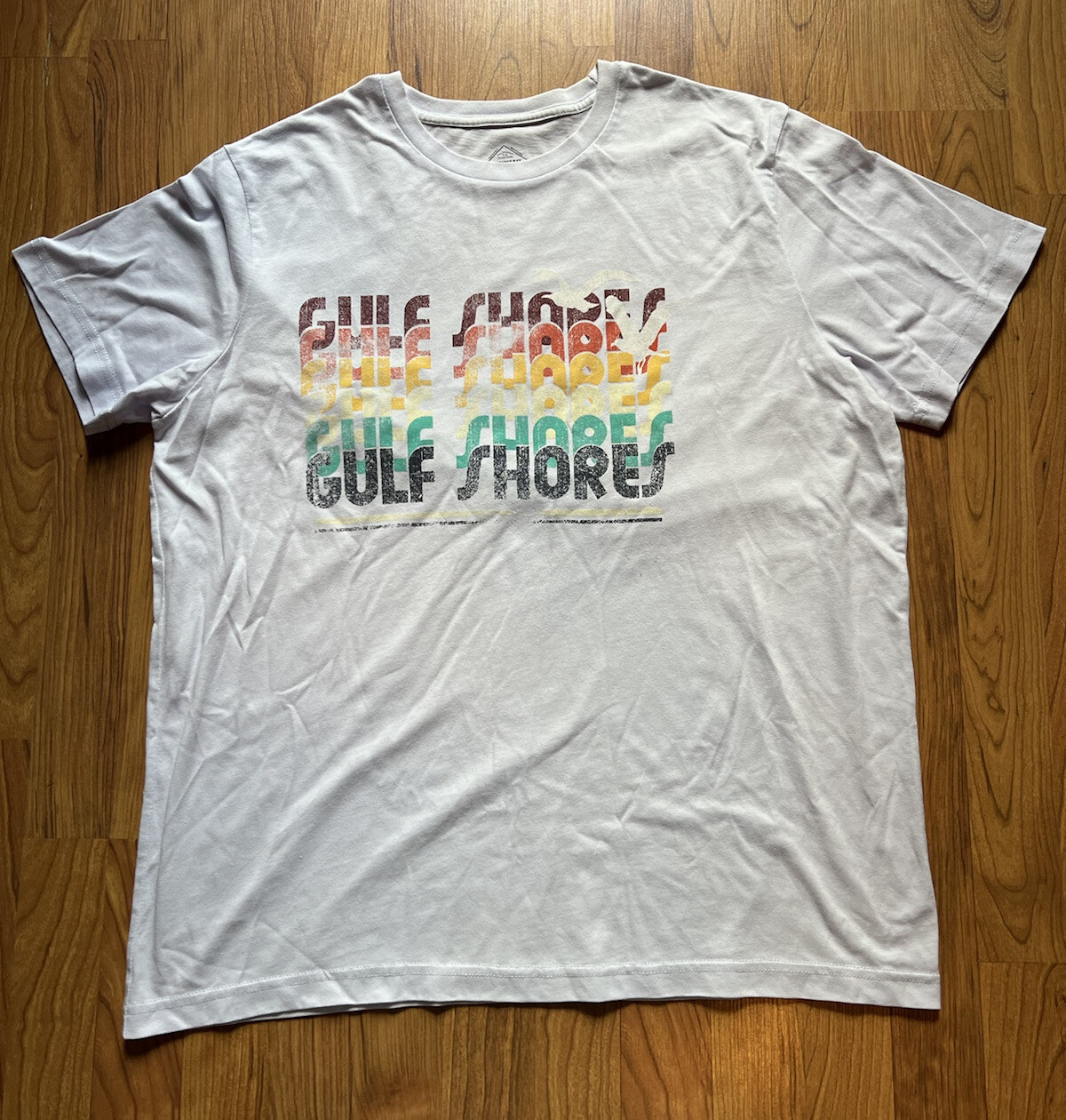 Mens St. Johns Bay Gulf Shores White Tee T-Shirt Rainbow Size L