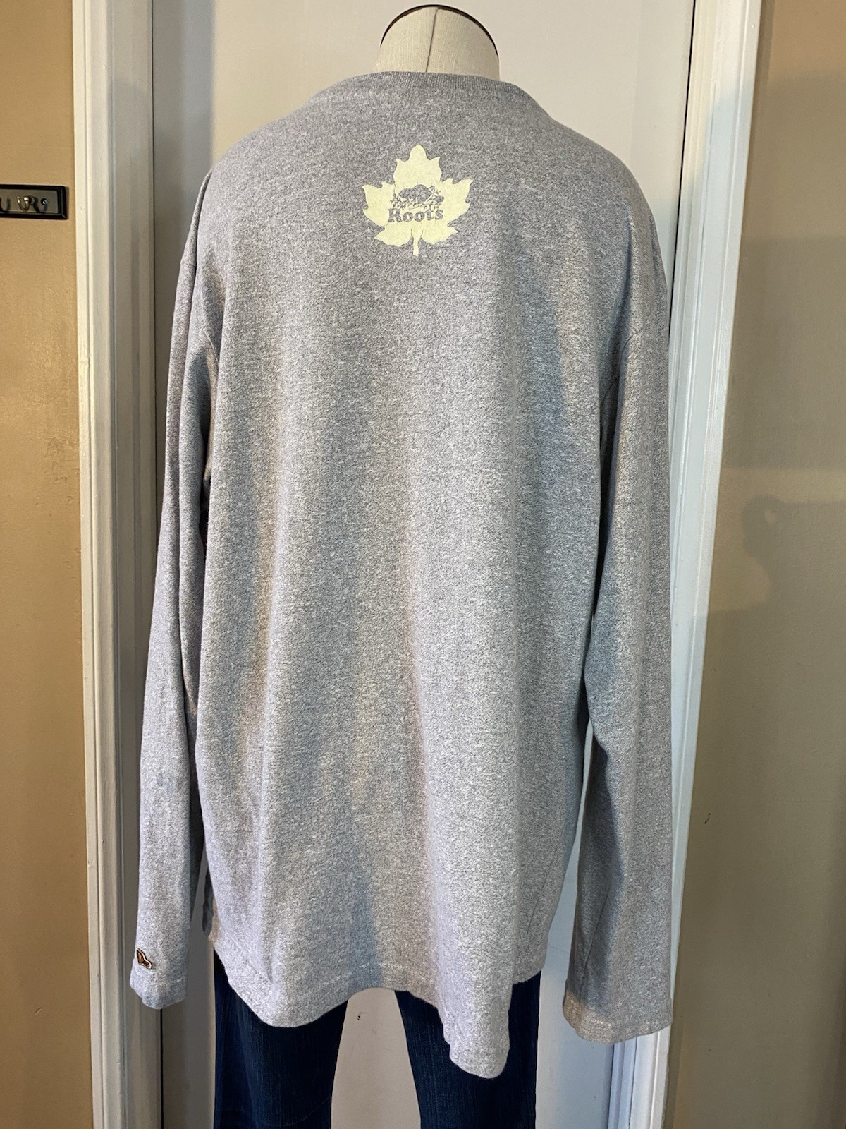 Roots Canada True Strong Free Long Sleeve Shirt Adult Large Gray XL gallery