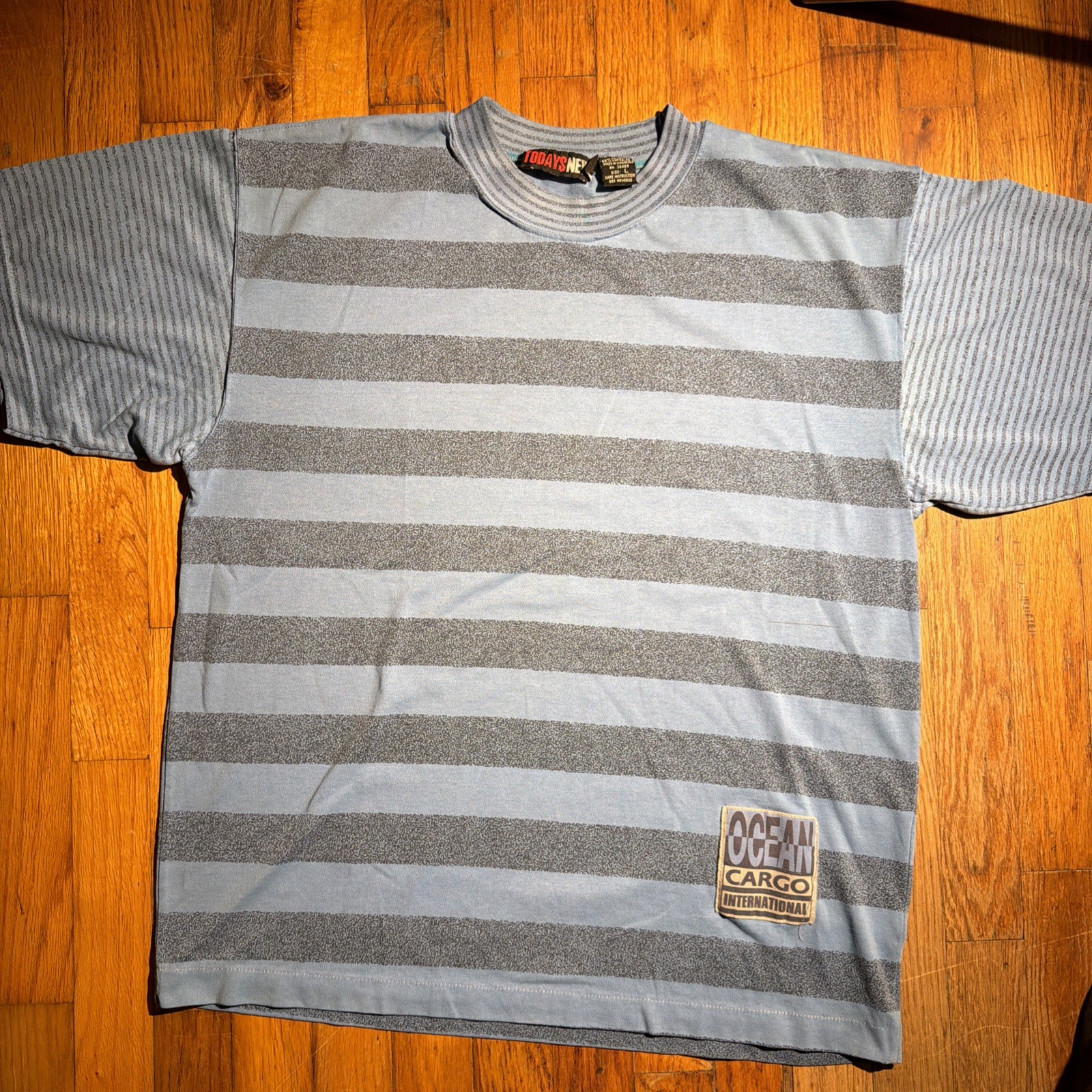 Vintage 90s Todays News T-Shirt Mens Large Striped Ocean Cargo International