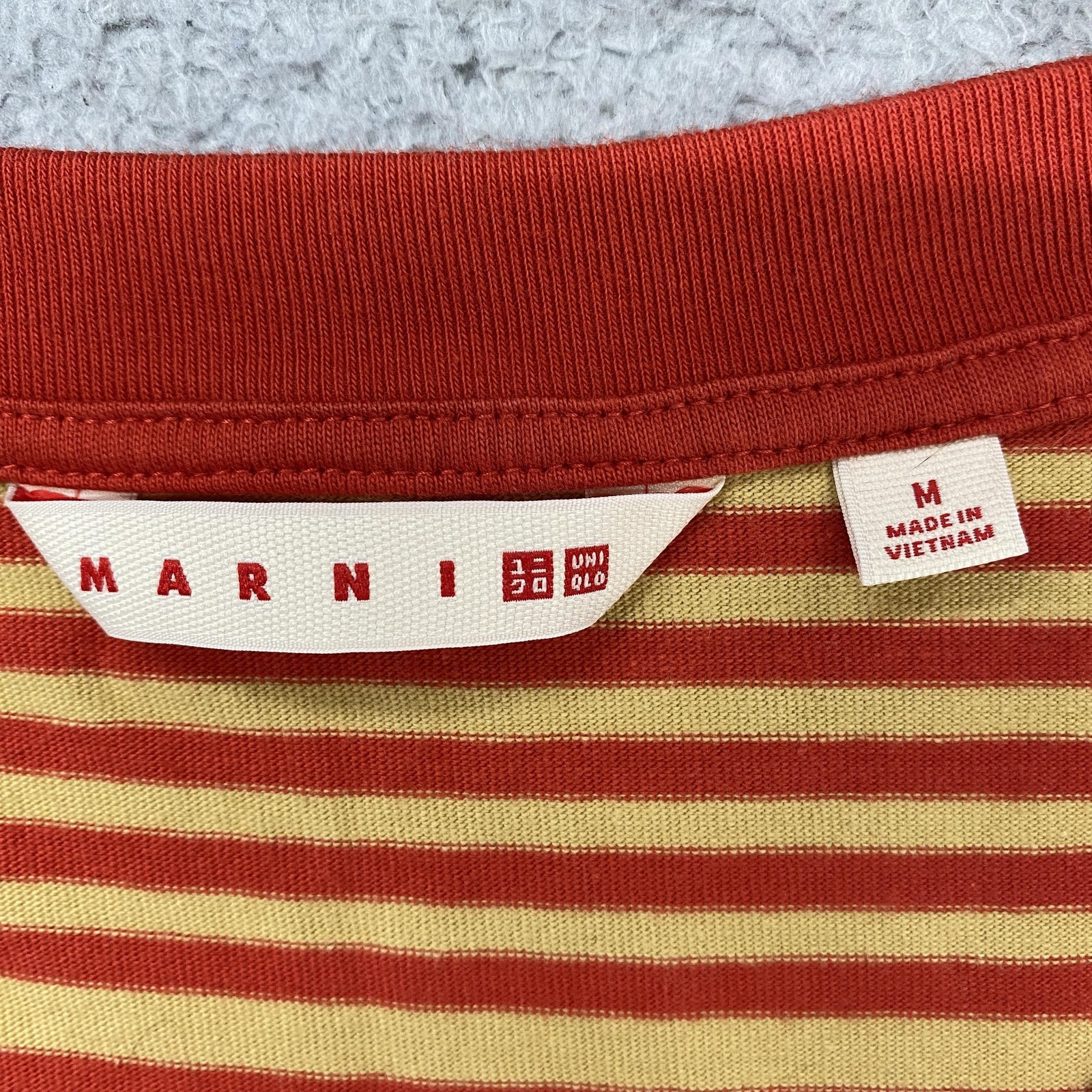 Uniqlo X Marni T-Shirt Mens Medium Red Stripe Colorblock Crewneck Tee gallery