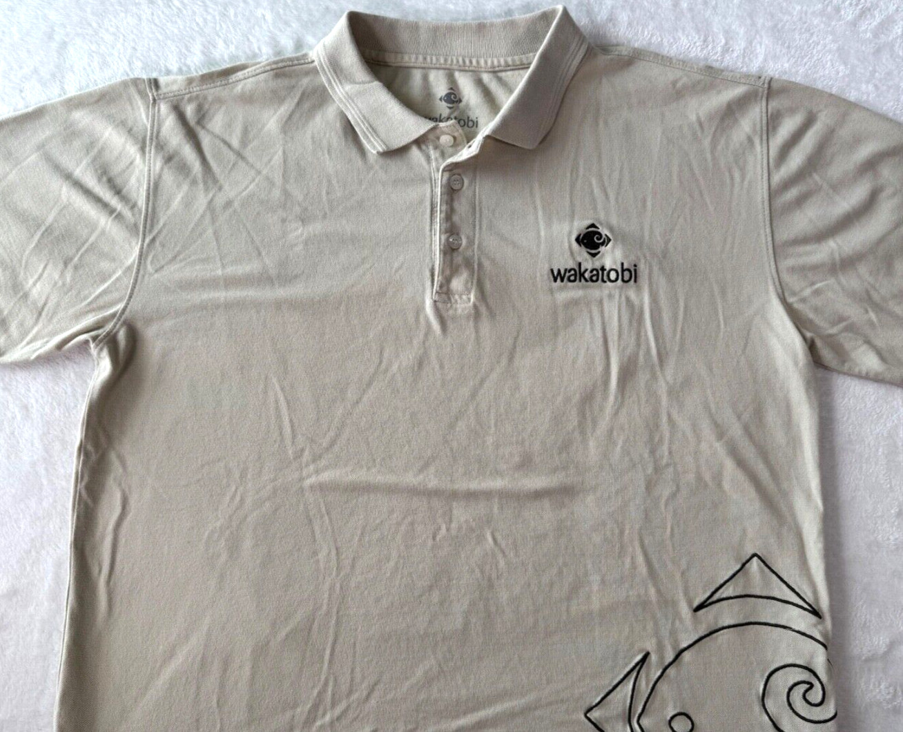 Wakatobi Dive Resort Hawaii Polo Shirt Mens Size XLarge Beige with Tribal Art gallery