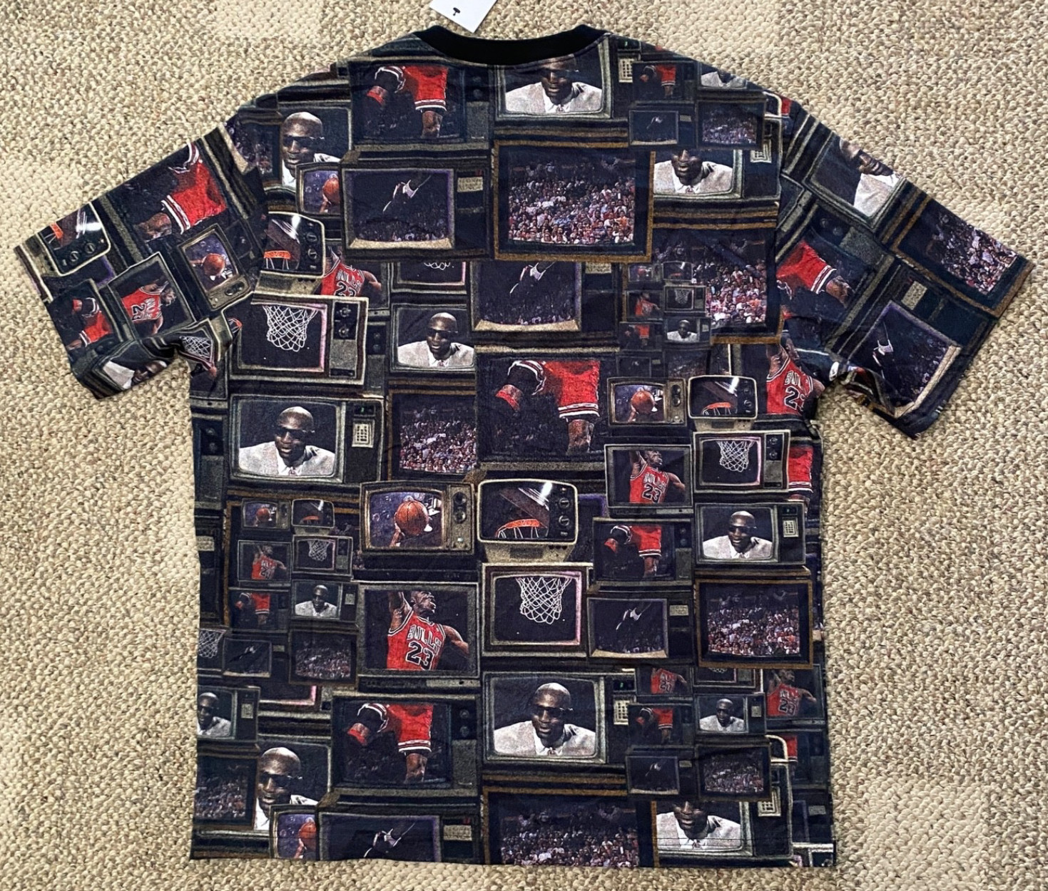 Air Jordan Nike Brooklyn Tee SS Athletic Top Shirt T-Shirt HQ8946-010 Men's L gallery