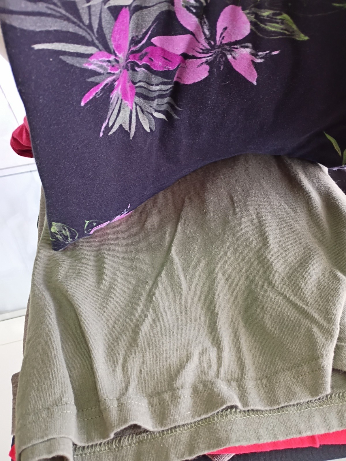 Lot Of 6 Pounds Mix Color Fibers XL To 3XL T Shirts Multiple Types Men's And Wom gallery