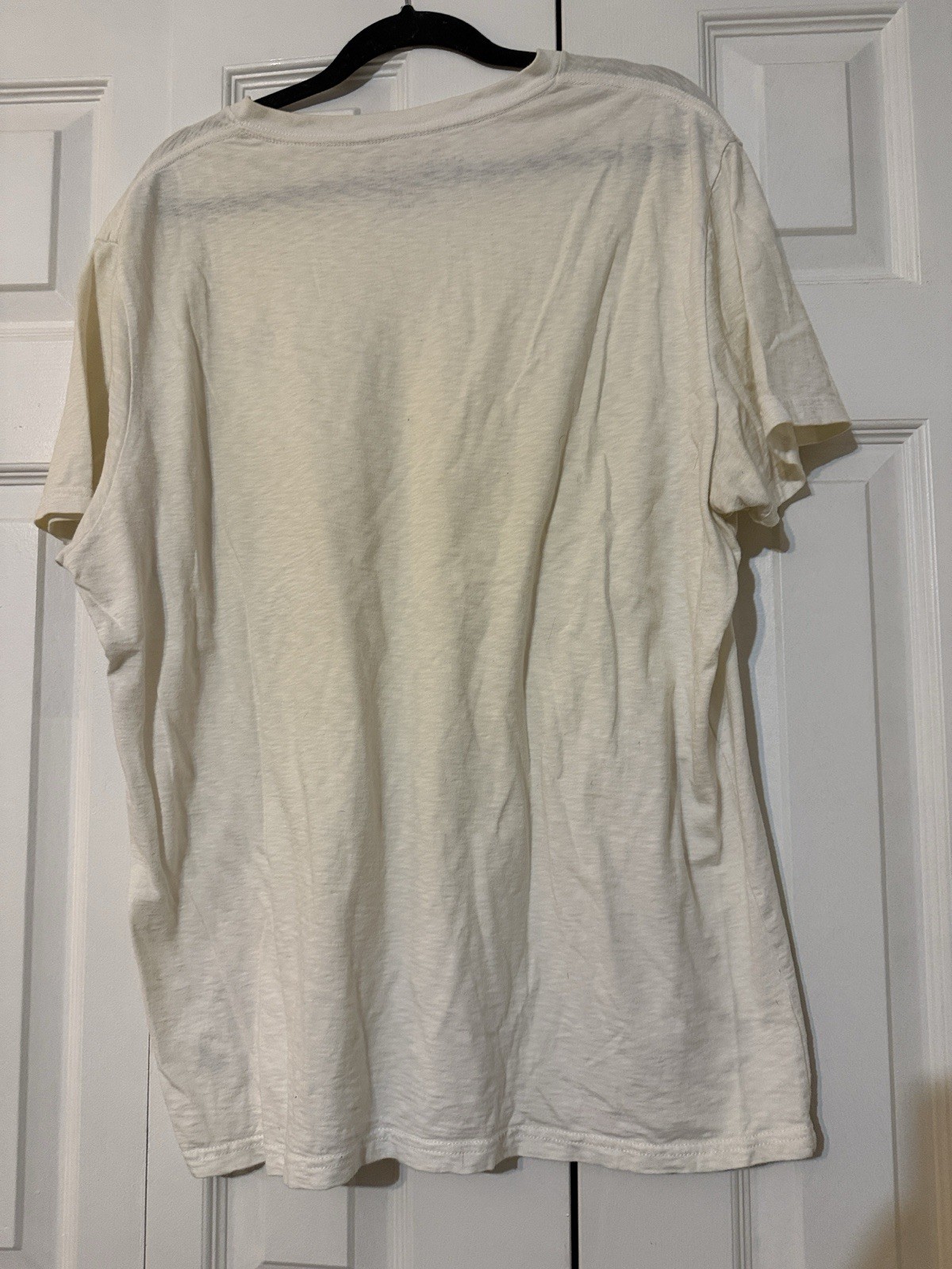 American Eagle Outfitters Men's White V-Neck Athletic Fit Tee XL gallery