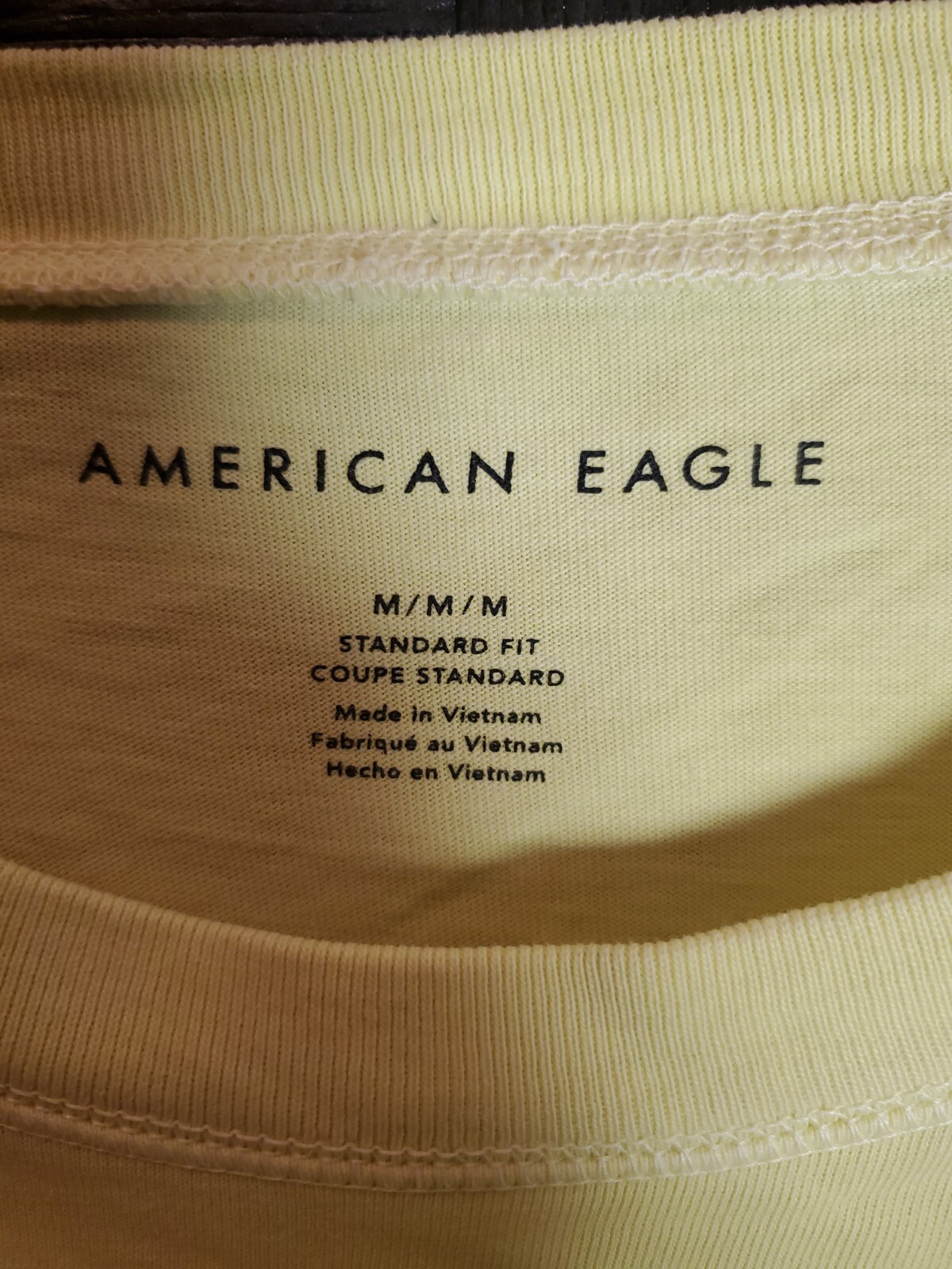 American Eagle Standard Fit Mens Shirt Med 26" Sleeves 19" Shoulders 27" Length gallery