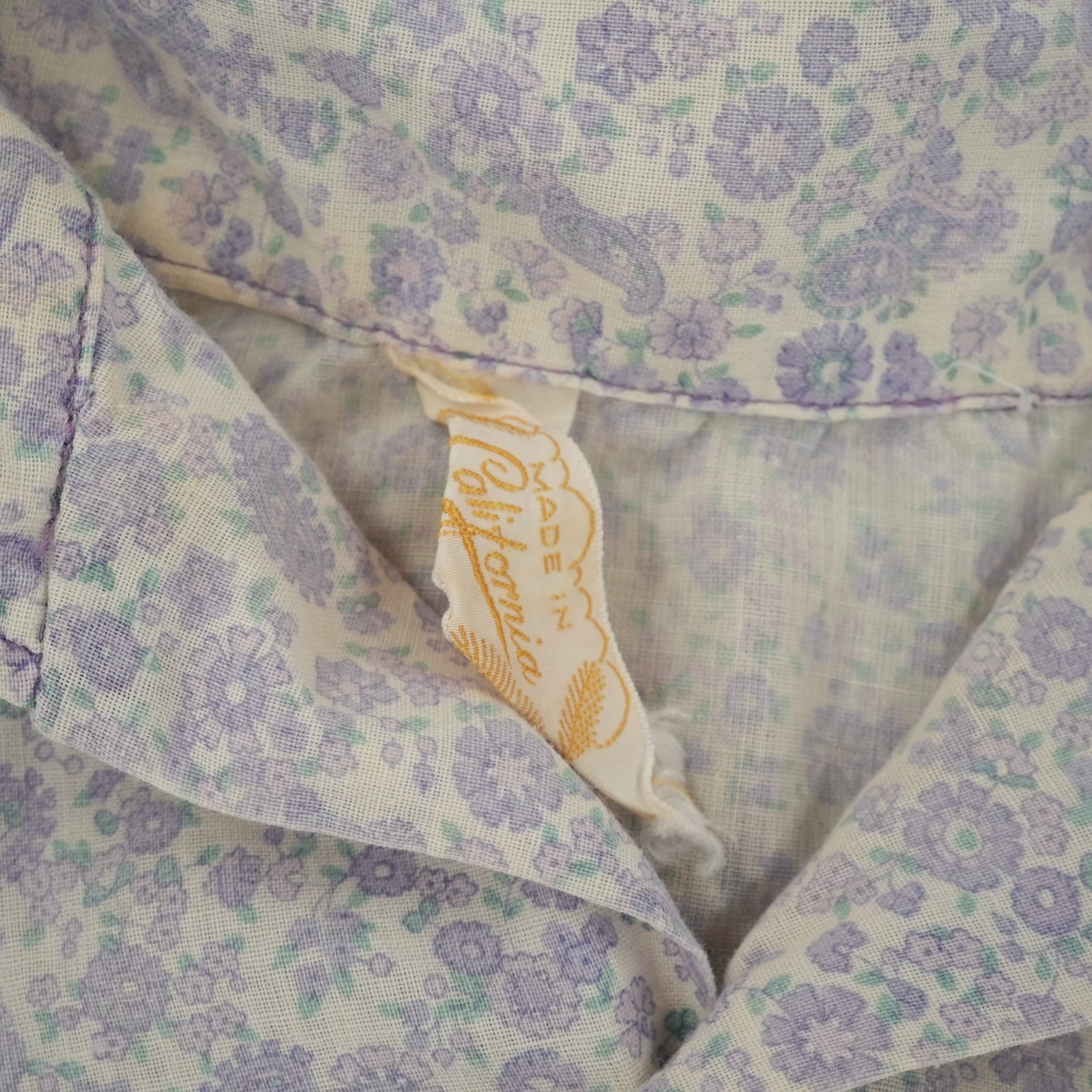 Vintage 70s Floral Long-Sleeve Shirt Wide Cuffs Blue USA Made No Size Tag gallery
