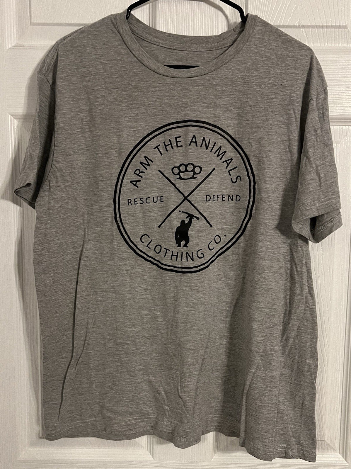 Arm The Animals Clothing Co. Gray Graphic Tshirt Large Short Sleeve Crew Neck gallery