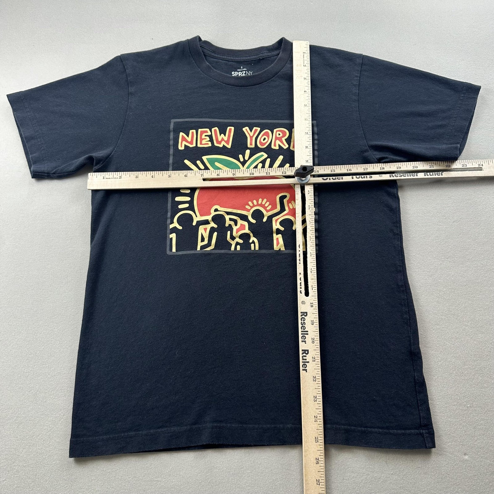 Uniqlo Keith Haring New York T-Shirt Mens Small Black Big Apple Pop Art SPRZ NY gallery