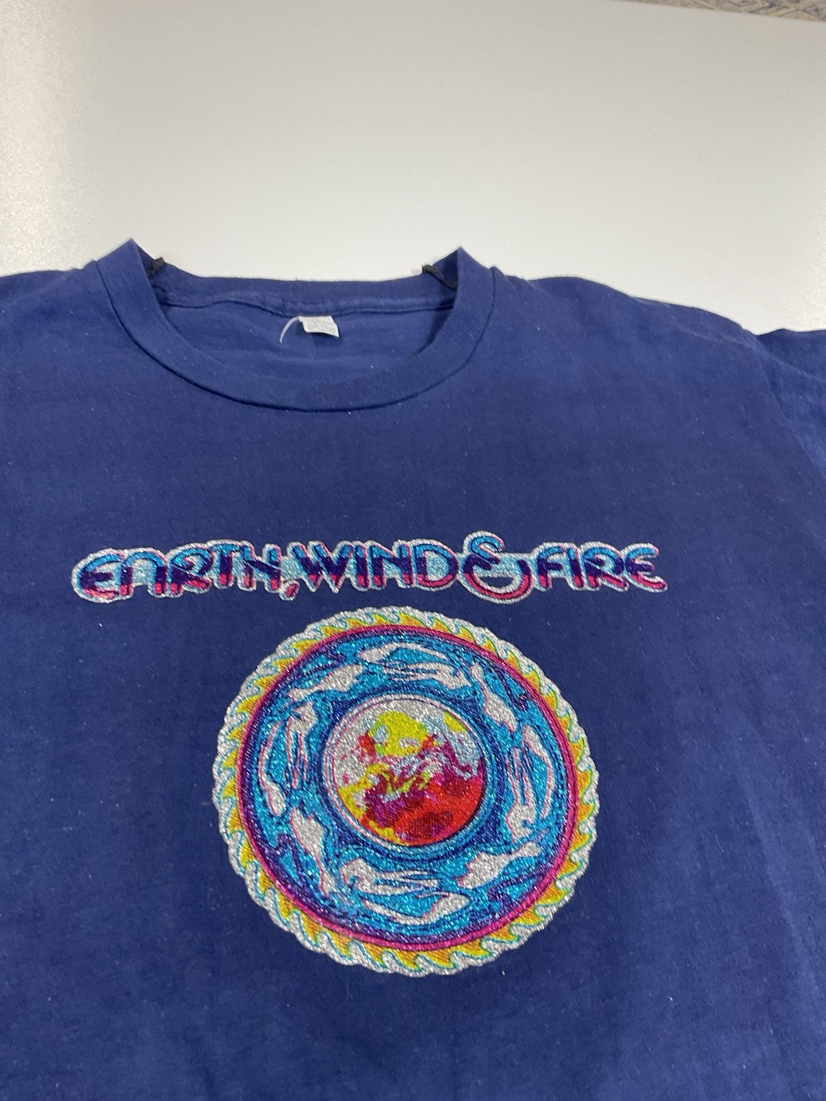 Vintage Earth Wind & Fire Iron On T Shirt Sz L Single Stitch Rare 70s gallery