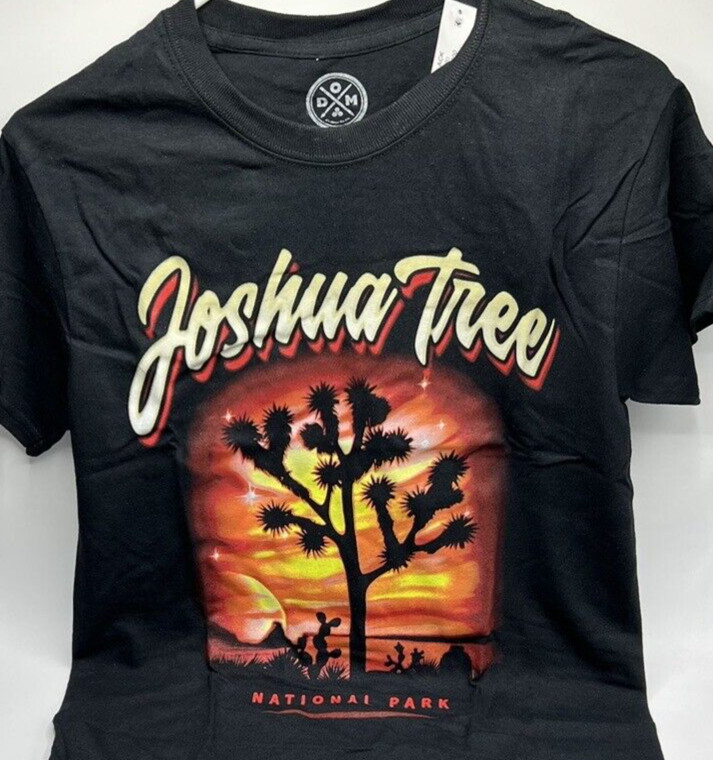 Men's Size S (34/36) Joshua Tree National Park Graphic Short Sleeve Tee Shirt gallery
