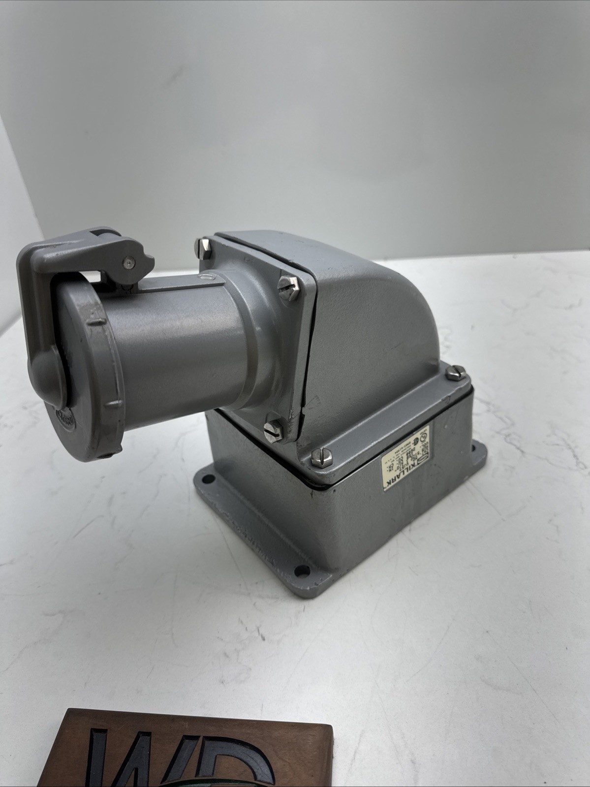 VR1042 Killark 100A 3P4W Receptacle With Back Box And Adapter Full Setup VJ57