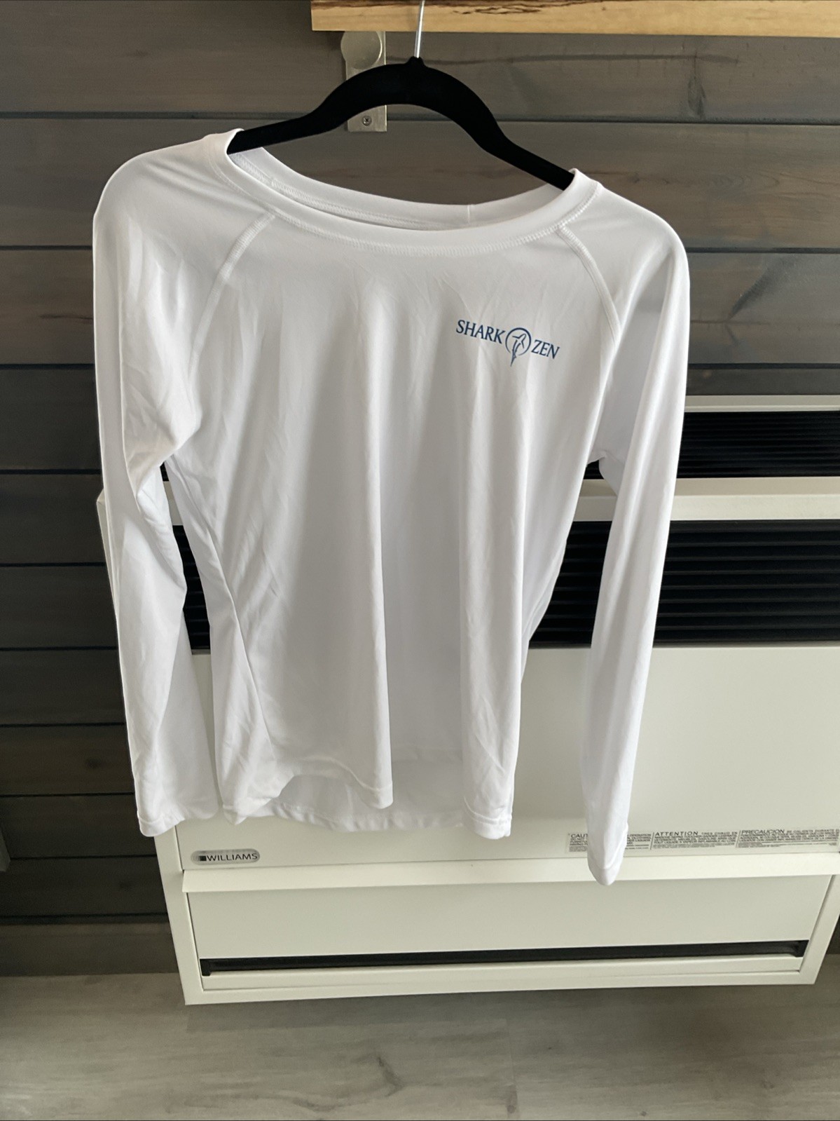 Shark Zen By Vapor Water/Swim Shirt Men’s Med UV Protection 50+ EUC gallery