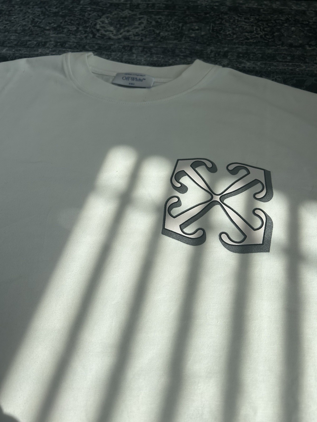 Off-White Men's White Double-Sided Graphic Logo Tee M gallery