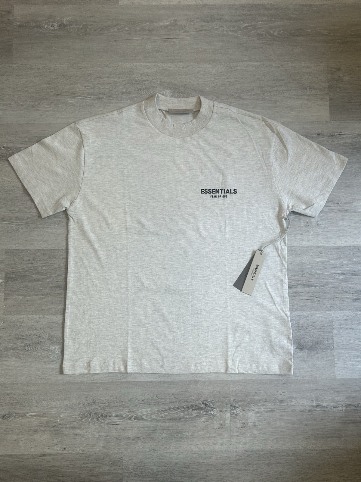 Essentials Fear of God Light Oatmeal Tee NWT gallery