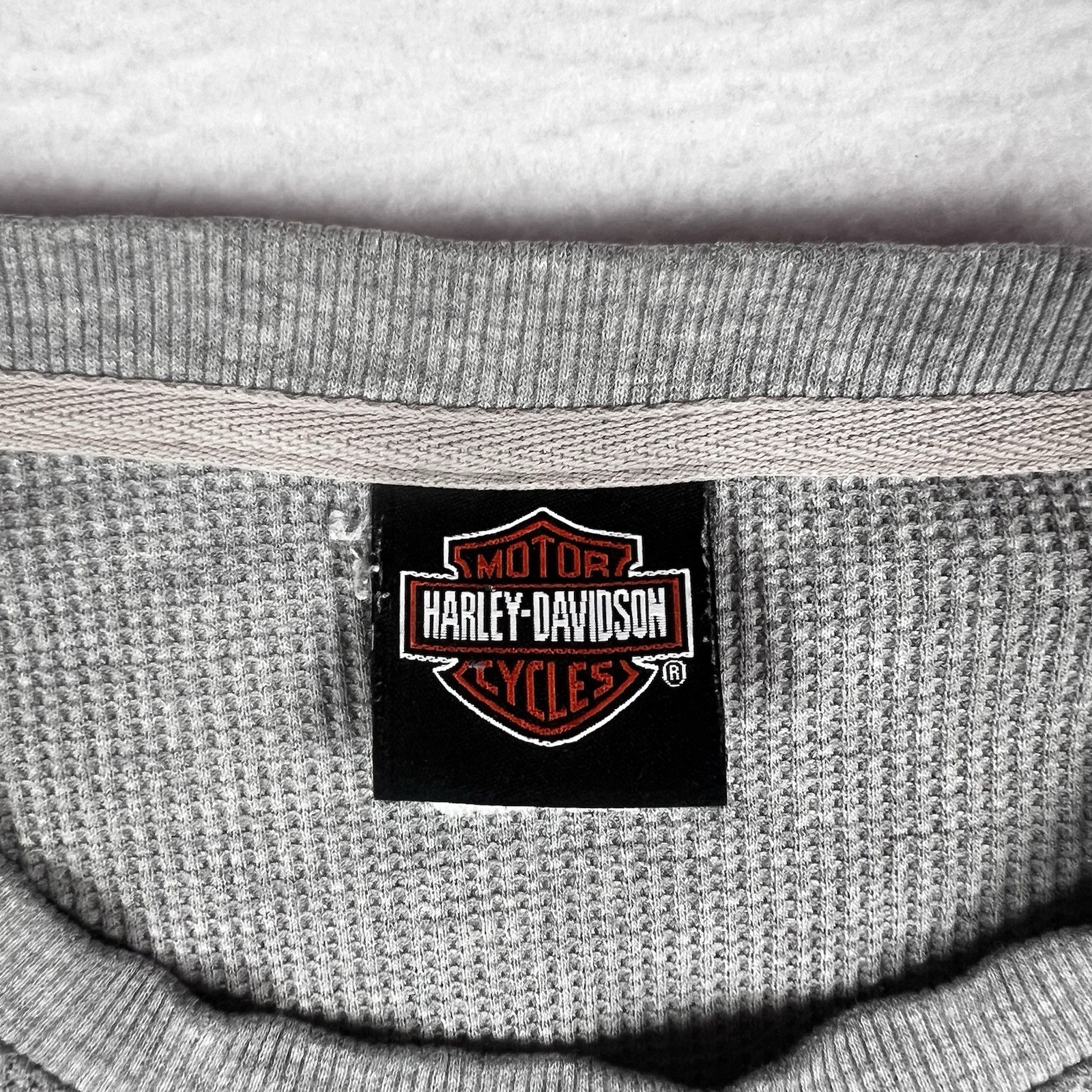 Vintage Y2K Harley Davidson Thermal Waffle Knit Shirt Men's Large Embroidered gallery