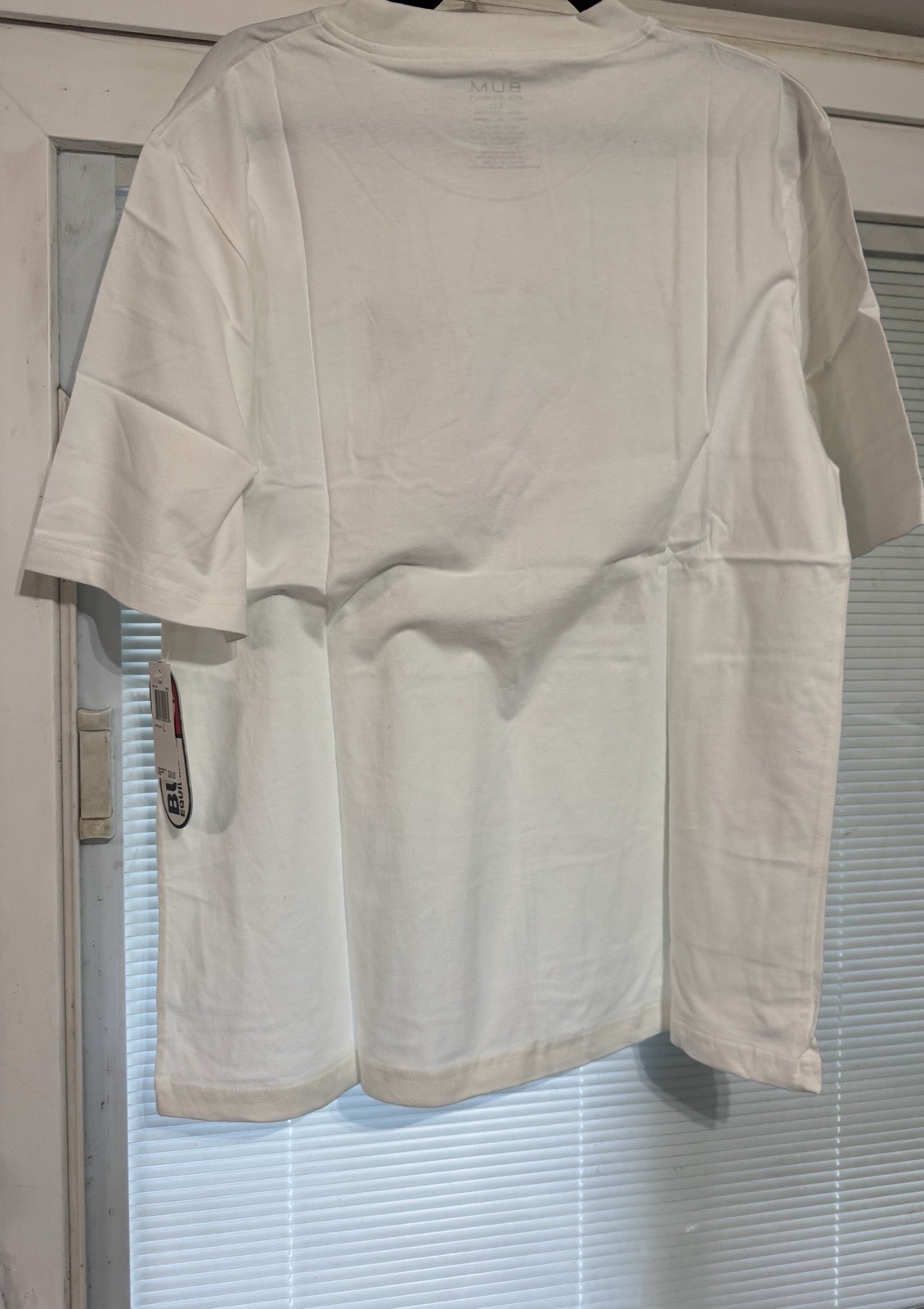 B.U.M. Equipment Men's Crew Neck Size Large Color White gallery