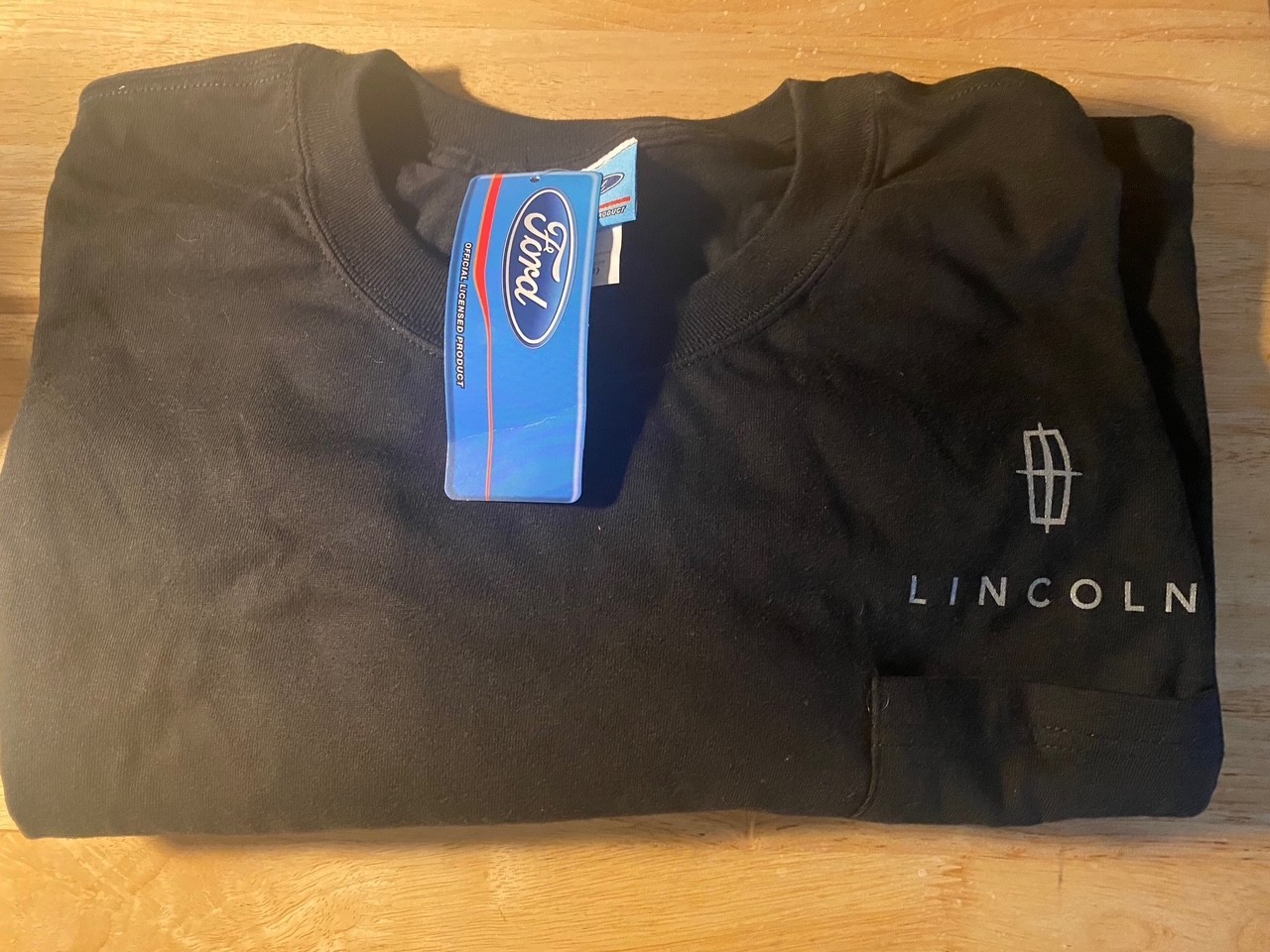 Lincoln Official Licensed Product T-Shirt (New With Tags Size 2XL).