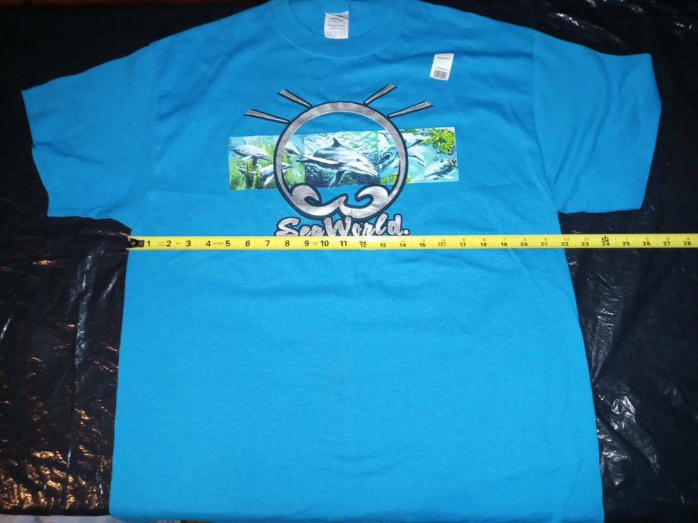 Sea World Theme Park Dolphins Aqua Ocean Blue Rare NEW Large L T-Shirt
