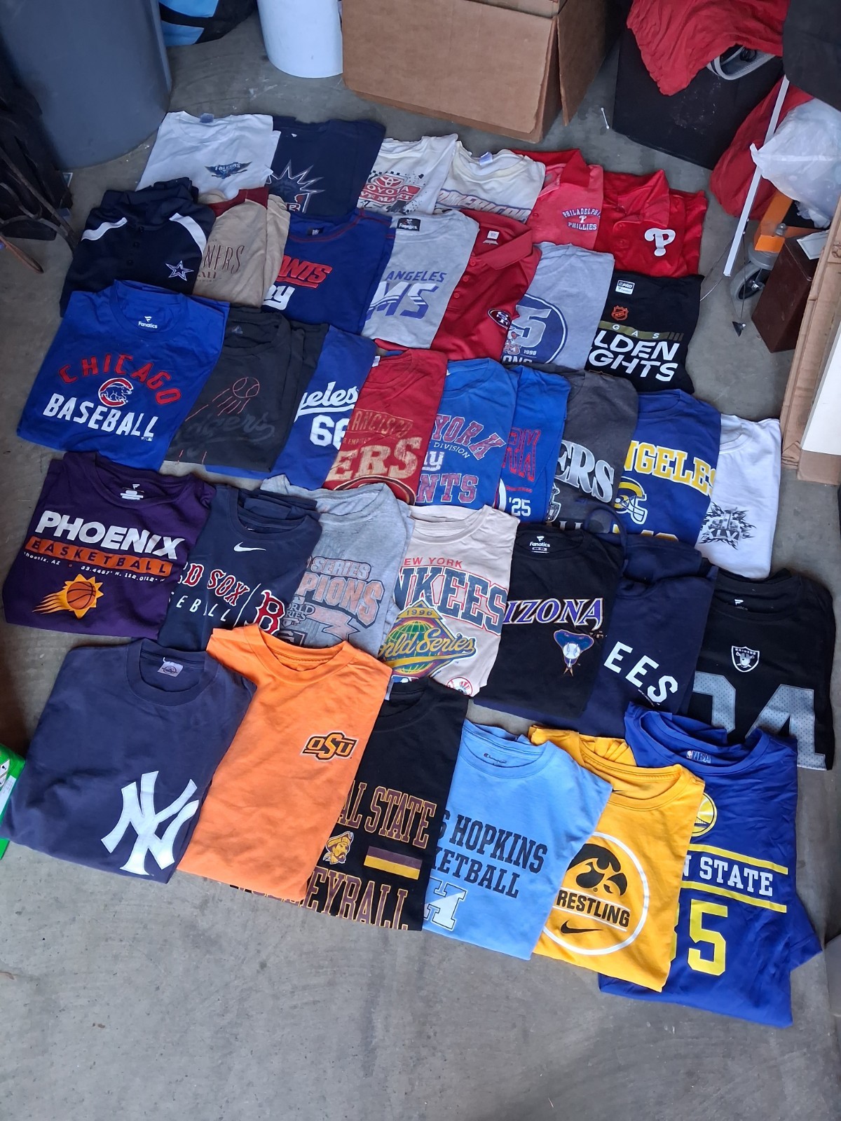 Lot of 35 Sports Tees Various Sizes Resellers Bundle NFL NCAA NBA MLB Giants Y2k