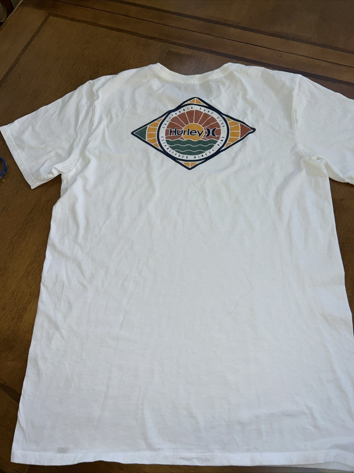 Hurley Men's M Regular White Crew Neck Short Sleeve Logo Graphic T-Shirt (a) gallery