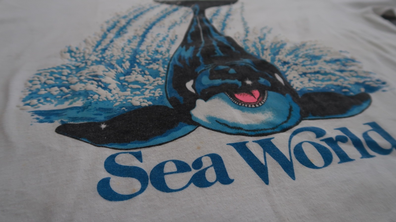 Vintage Sea World Orca T-shirt Adult XL gallery