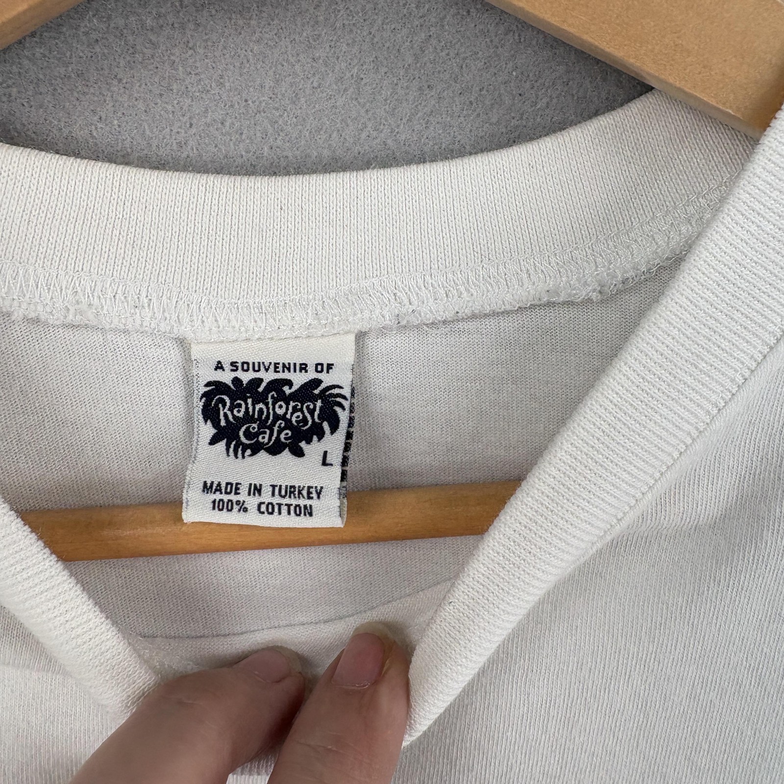Vintage Rainforest Cafe Shirt Large White Short Sleeve Orlando Frog Embroidered gallery