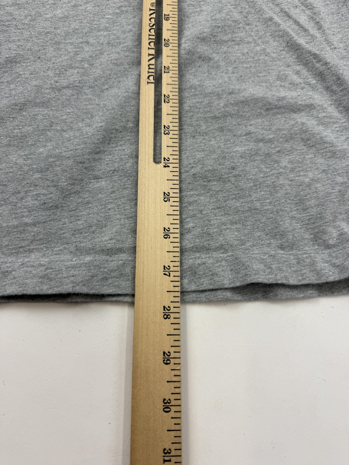 Nike Shirt Mens Medium Heather Gray Graphic Sports Logo Tee Swoosh Athletic Club gallery