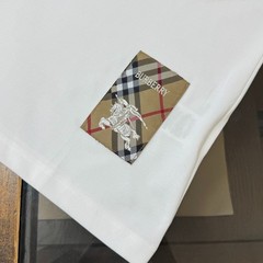 Moncler Men’s White Embroidered Summer Short-Sleeve T-Shirt (Size M)