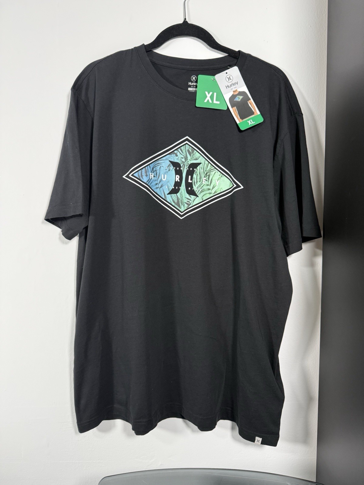 Hurley Tropical Diamond Logo T-Shirt NWT XL Black