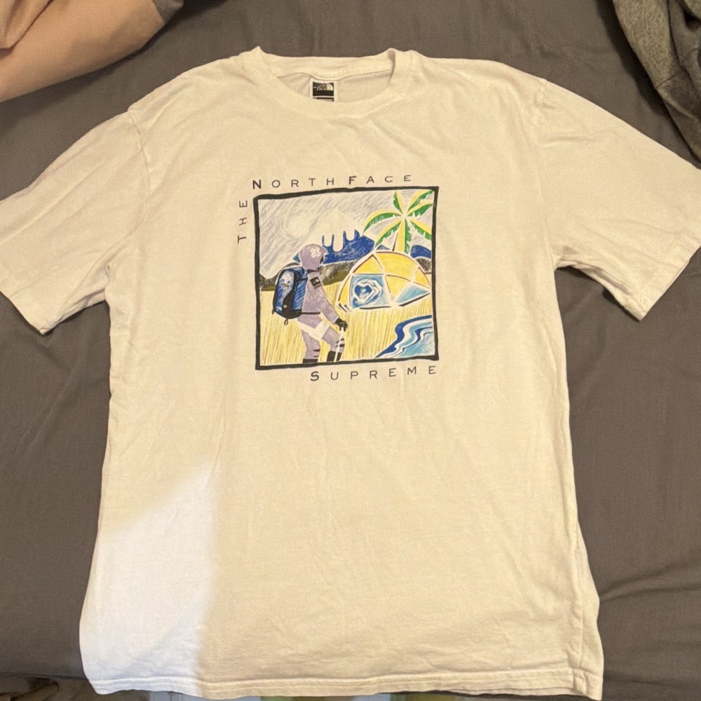 Supreme x The North Face Men’s White Graphic Logo Size S 100% AUTHENTIC