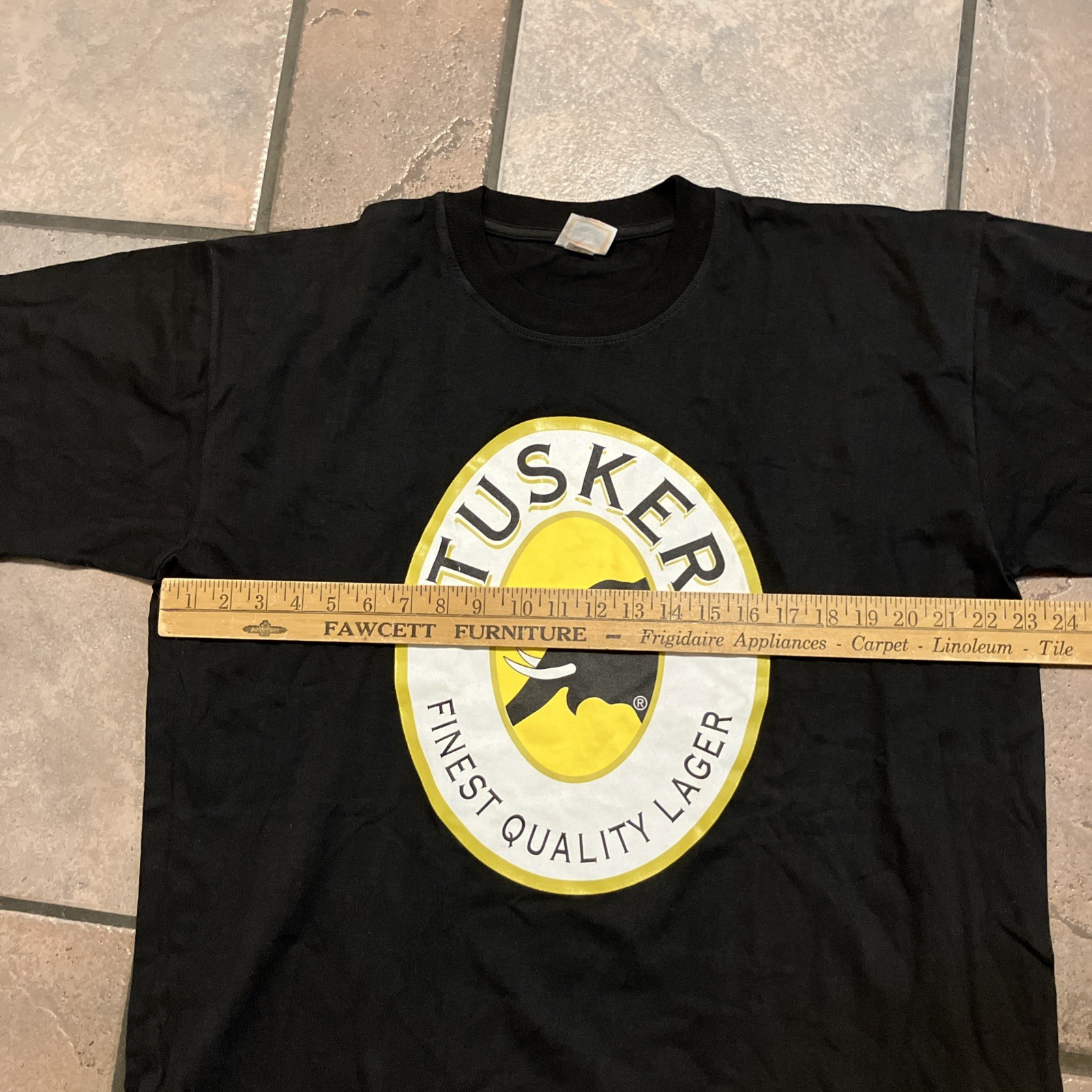 Tusker Quality Lager Kenya Brewery Elephant T-Shirt Size Xl gallery