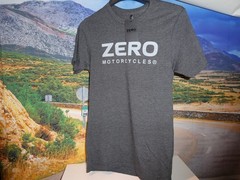 T-Shirt Zero Motorcycles Small Mens Grey Heather Electric 100% Electric NWT L5