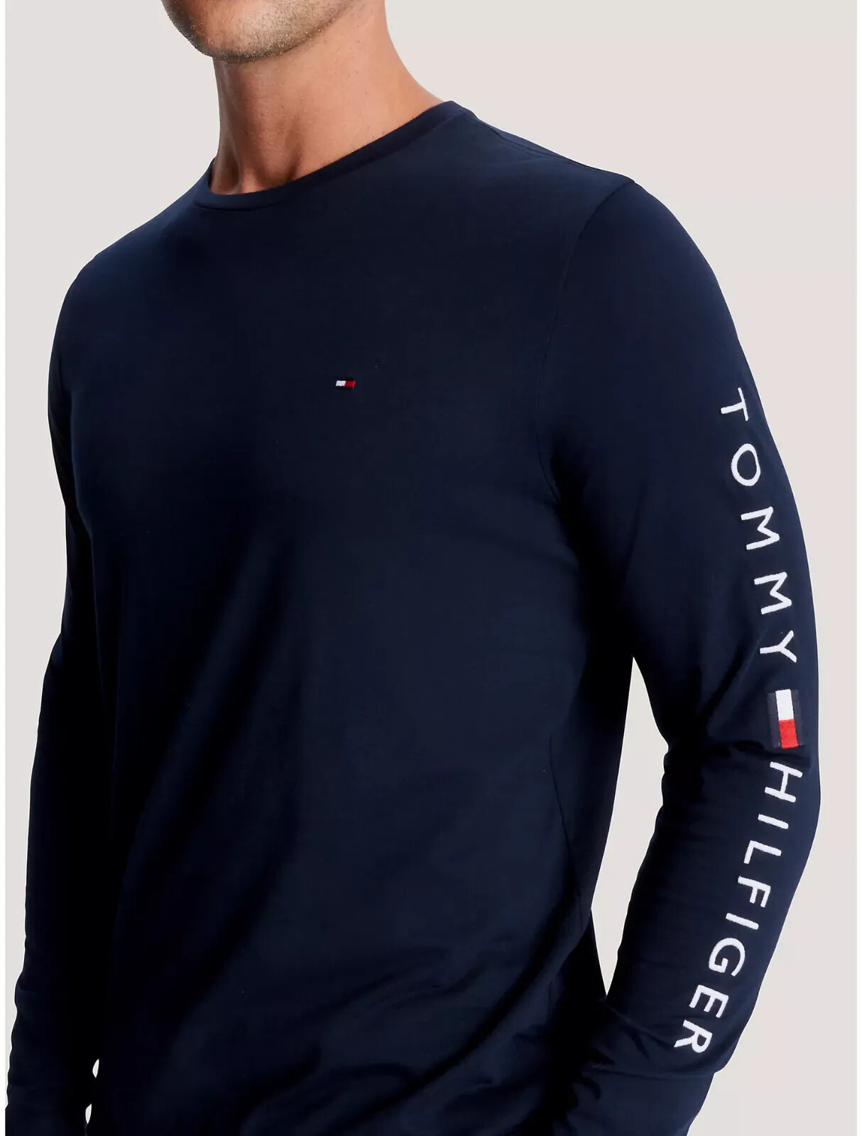 NWT Tommy Hilfiger Men's Flag Logo All Cotton Regular Fit Long Sleeve T-Shirt gallery