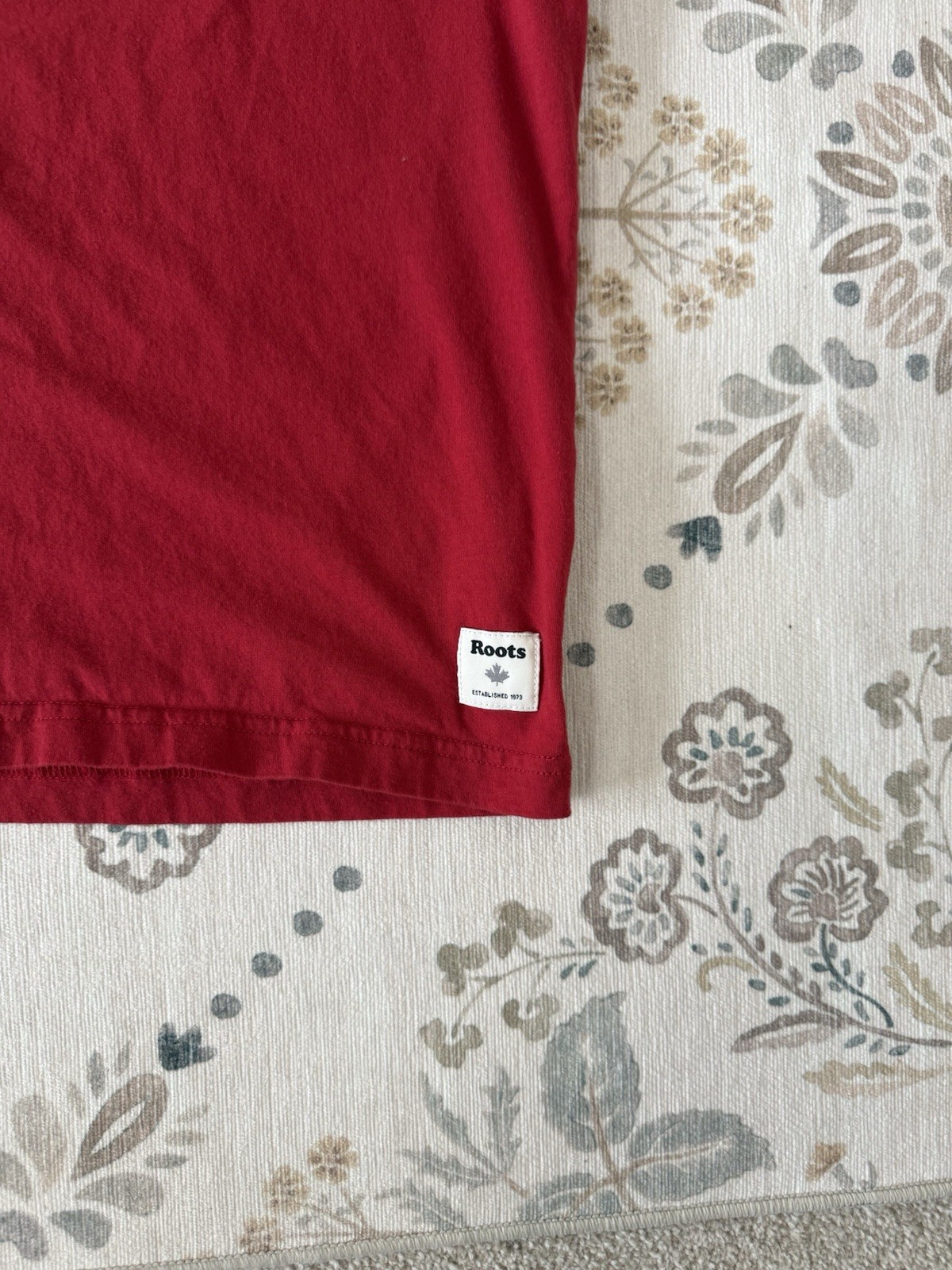 Roots Red Maple Leaf Graphic Cotton Knit Crew Neck Short Sleeve Men's T-Shirt gallery